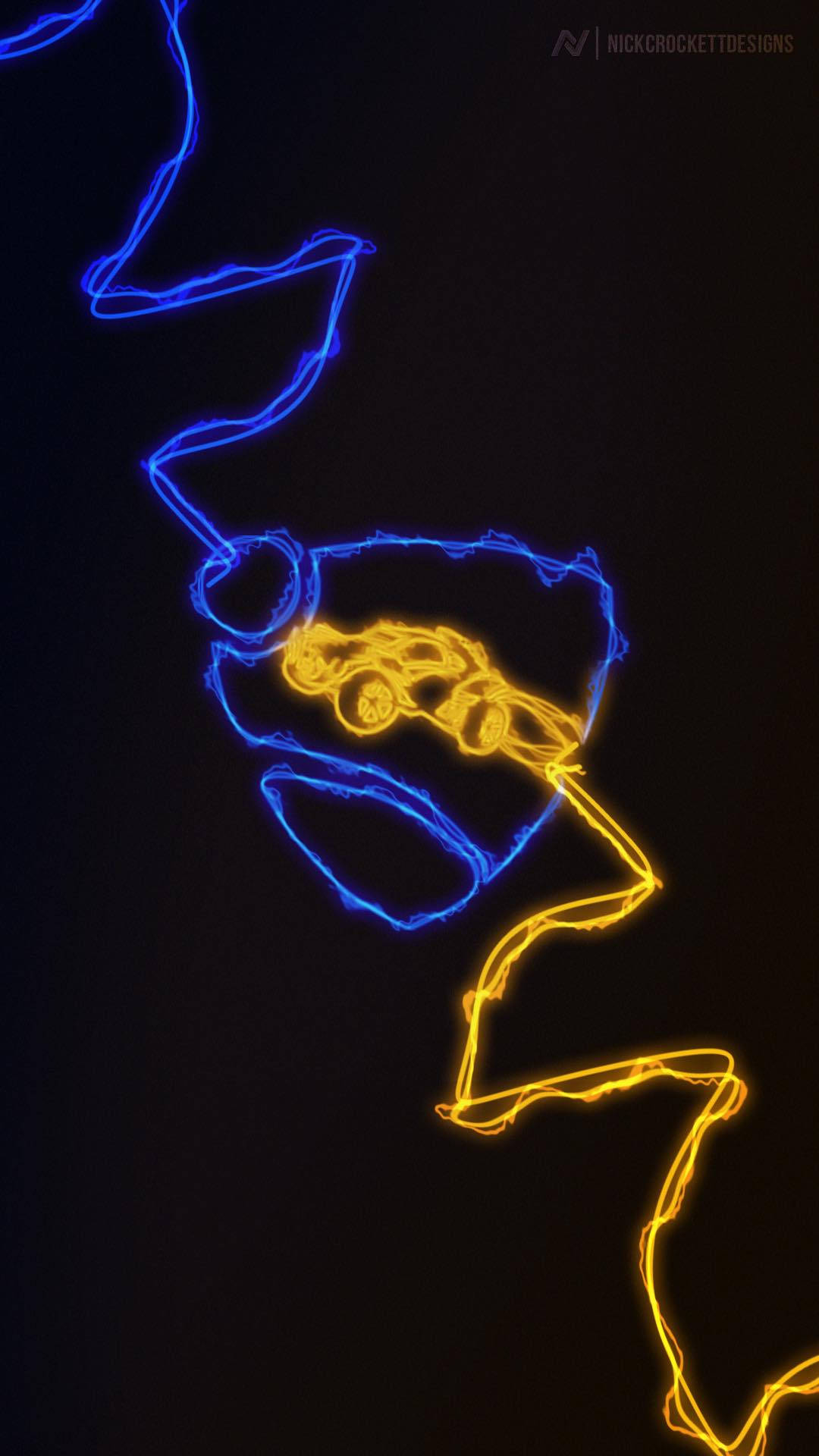 霓虹黃車 Rocket League iPhone 壁紙 — 發光的霓虹藍色和黃色光跡形成一條蜿蜒的賽道，帶有汽車剪影在黑暗背景中移動。