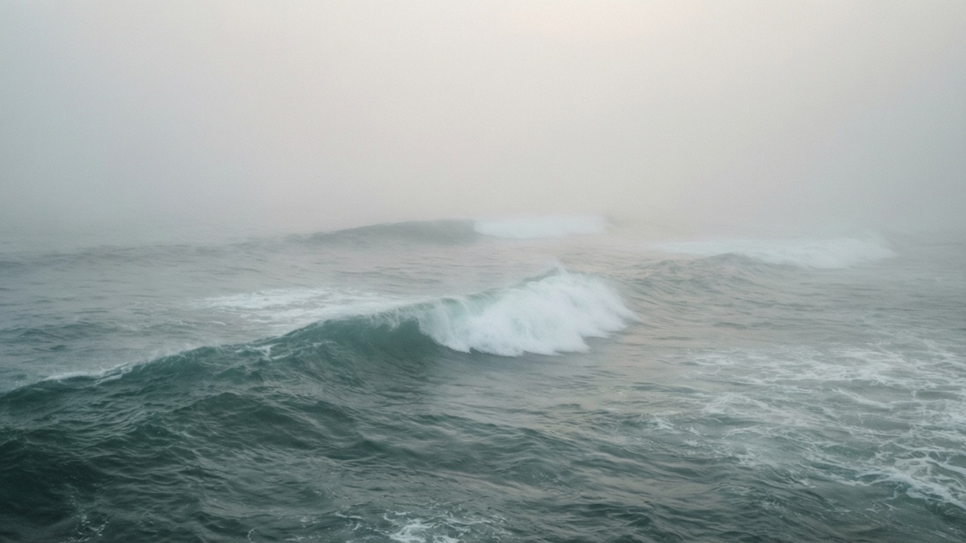 霧鎖海洋 壁紙