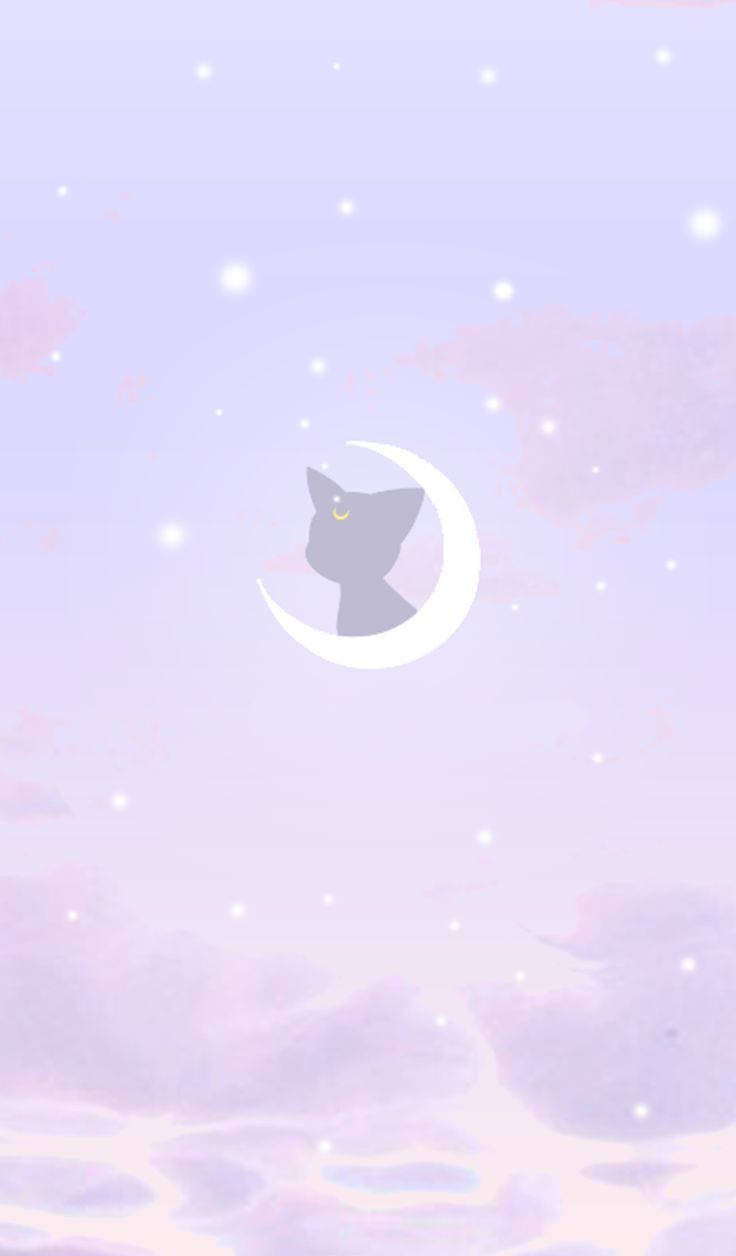 露娜與彎月 美少女戰士 iPhone 壁紙 — 寧靜的粉彩天空，柔軟的雲朵和閃爍的星星，新月抱著貓的剪影。