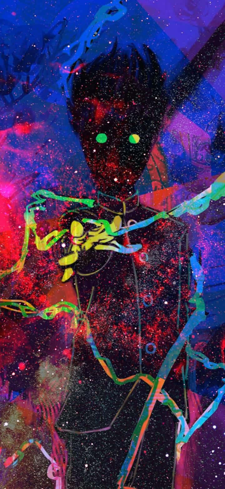 《靈能百分百》創意畫面 壁紙 — 一個發光的人形人物，綠色眼睛，站在電藍色、粉紅色和紫色的宇宙星雲背景前。