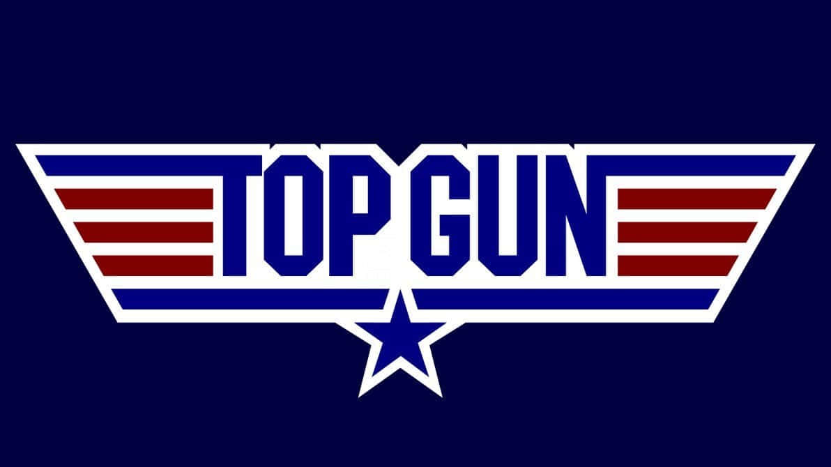 帶有星星和條紋的Top Gun標誌，背景為深藍色。