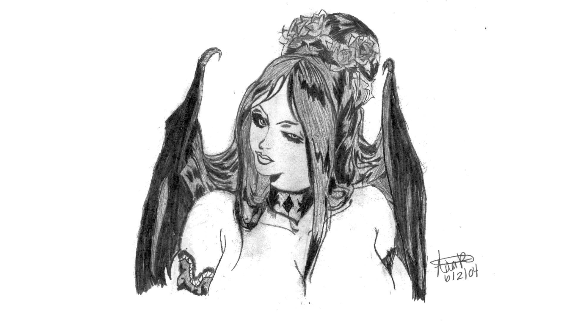 頭戴花飾的魅魔素描 壁紙 — 一幅令人難忘的鉛筆素描，描繪一位擁有蝙蝠翅膀和花冠的女性，以銳利的眼神向下凝視。