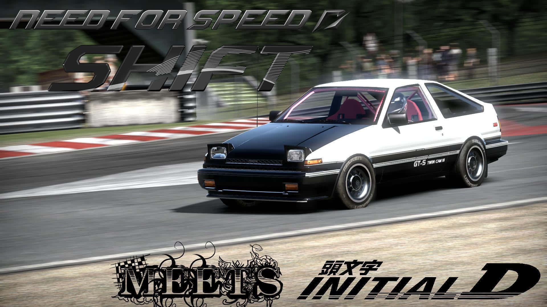 《頭文字D》背景與《Need For Speed》遊戲結合 壁紙 — 一輛黑白AE86在賽道上飄移，帶有動態模糊和'Initial D'品牌標誌。