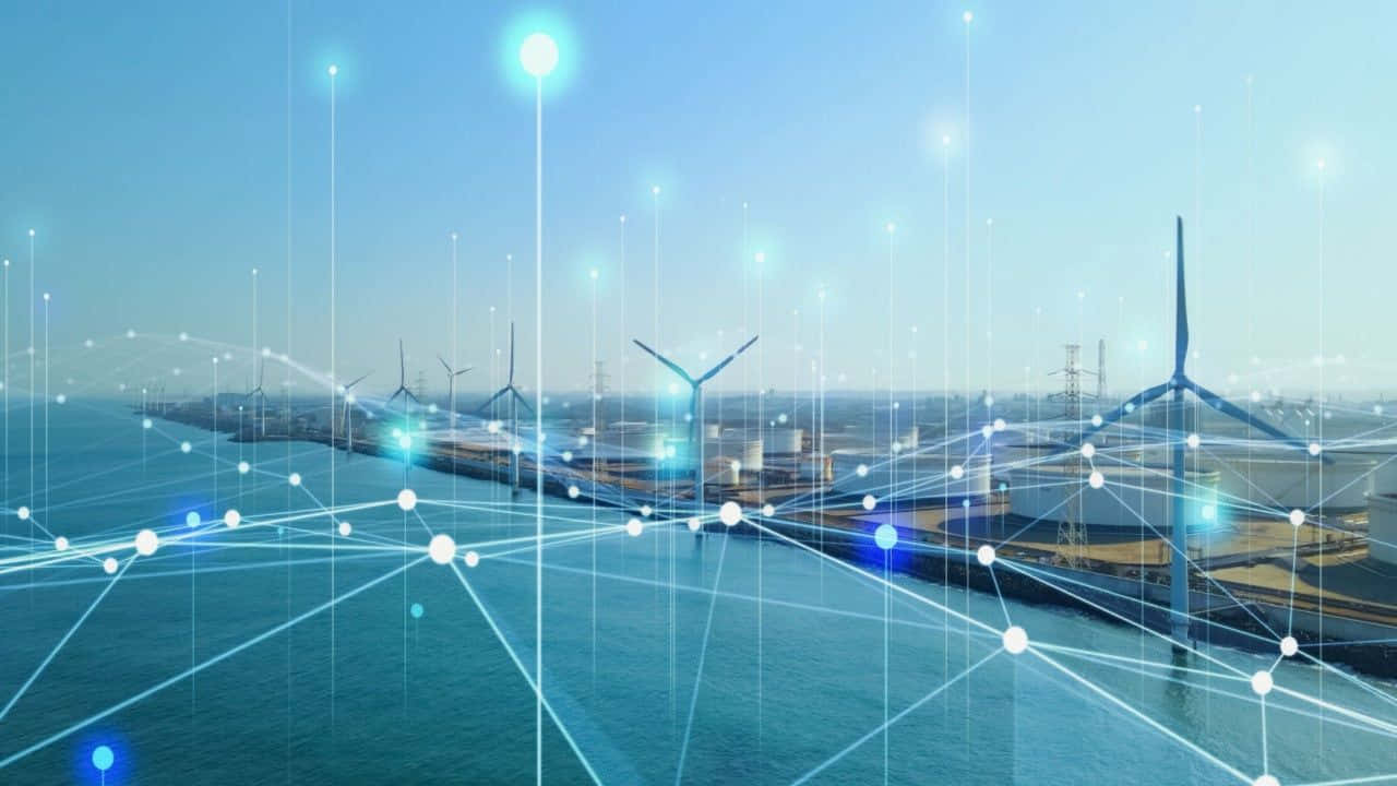 Renewable Energy 桌布 壁紙 — 風力渦輪機矗立在沿海工業區，上面覆蓋著發光的數字網絡線條和數據點。