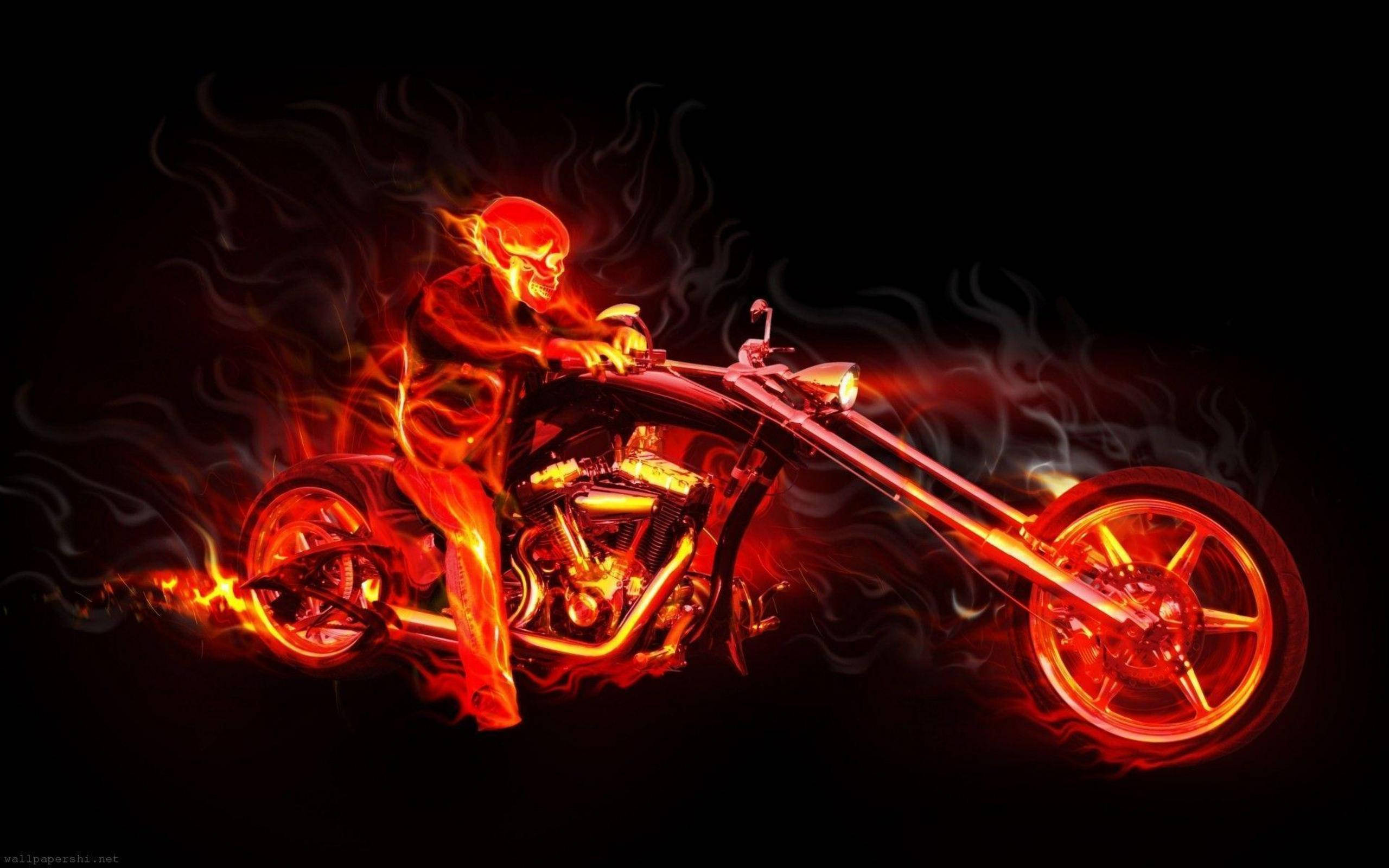 《飛越瘋人院》烈焰藝術 壁紙 — 一個火焰骷髏騎士騎著一輛訂製的chopper電單車，車上散發著發光的橙色火焰，背景為黑色。