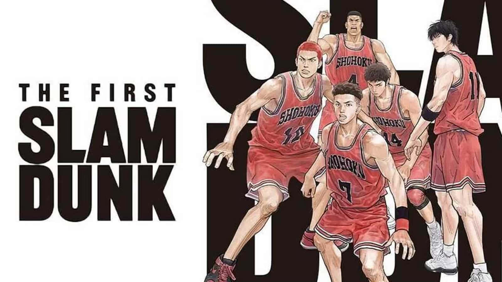 穿著紅色制服的動漫籃球隊以「The First Slam Dunk」標題動態擺姿勢。