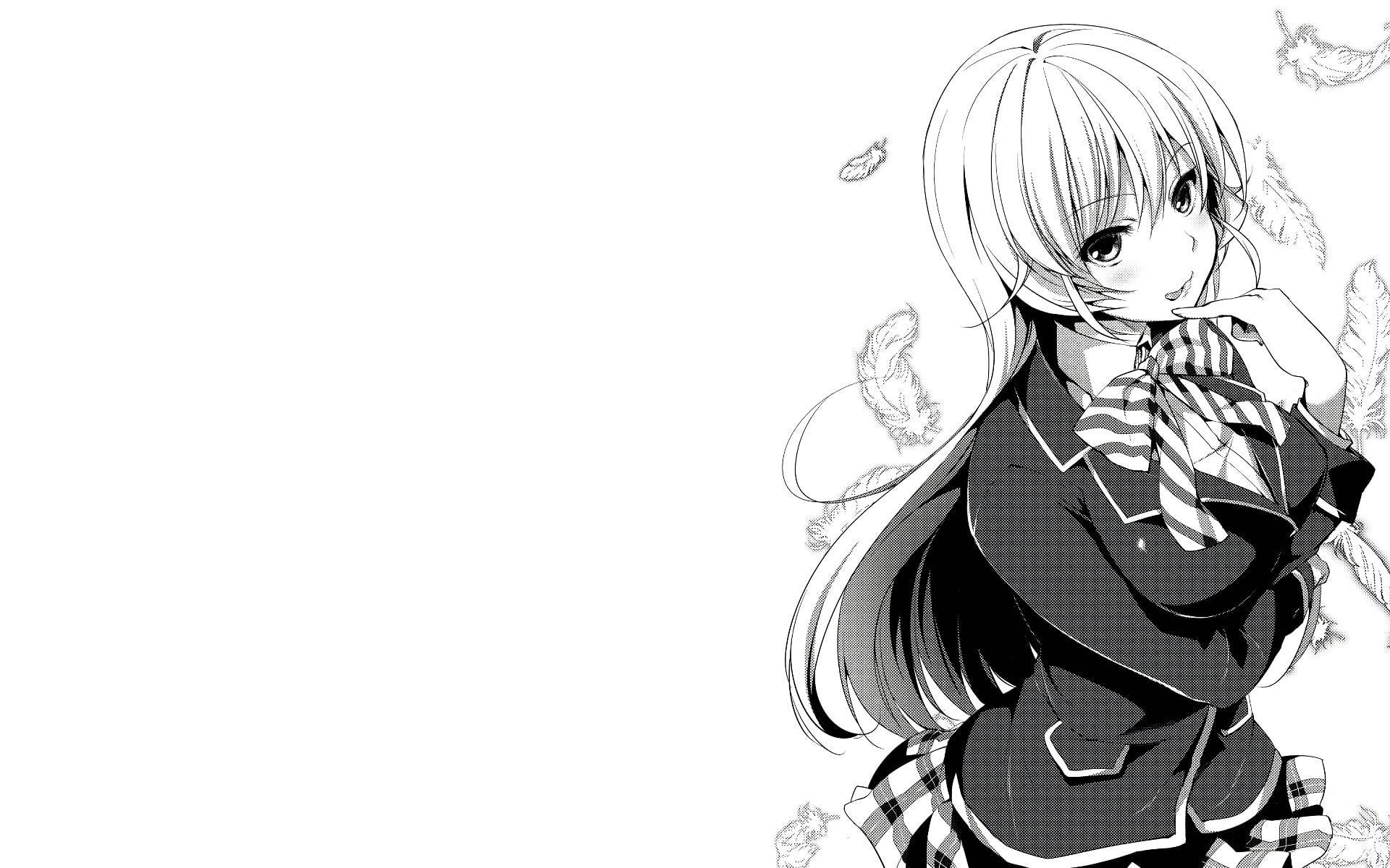 食戟之靈伊莉娜灰階 壁紙 — 一個黑白動畫女孩穿著校服，微笑著，羽毛在她周圍飄動。