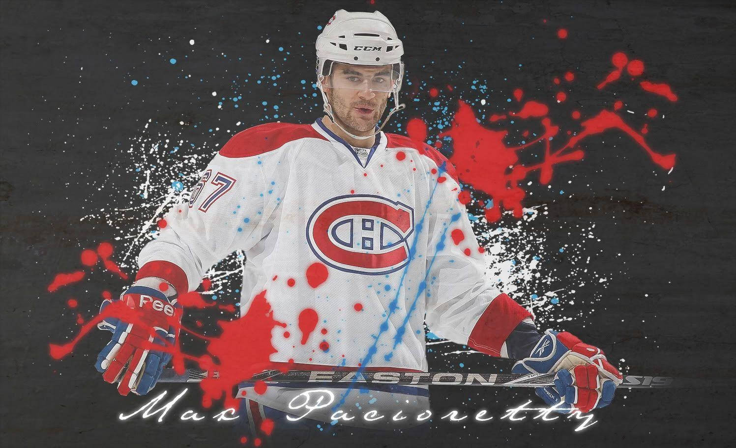 馬克斯·帕西奧雷蒂 NHL 漆彈海報 壁紙 — 穿著蒙特利爾加拿大人隊球衣的冰球運動員站在充滿活力的紅色和藍色油漆飛濺中，背景為深色紋理。