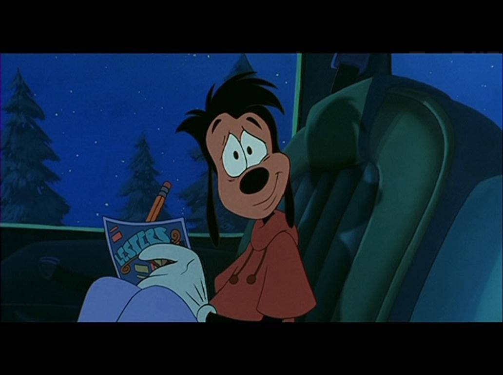 高飛在夜間在車裡閱讀漫畫書，外面有星星和松樹。