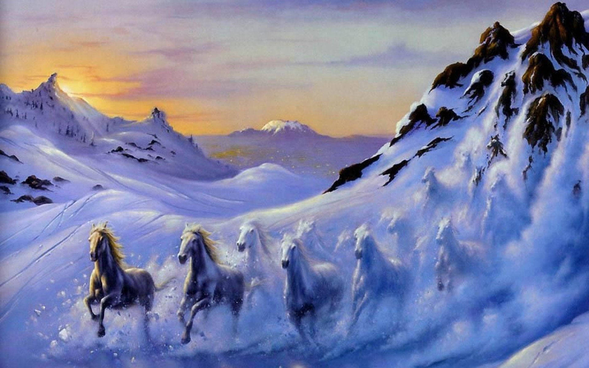 馬群奔馳於雪山之際 壁紙 — 一群白馬在日落時分奔馳於積雪的山谷中，天空呈現橙色和紫色。