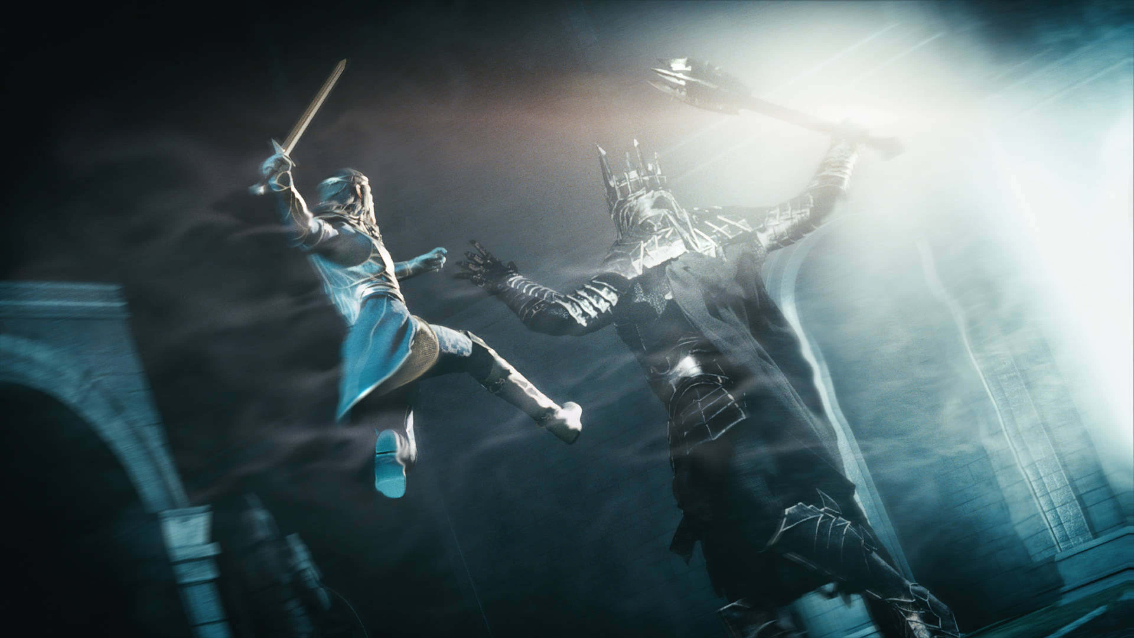 騎士與索倫 4K《魔多之影》背景 壁紙 — 一名戰士在迷霧籠罩的哥德式大教堂中，在戲劇性的背光下躍入戰鬥，對抗高聳的裝甲敵人。