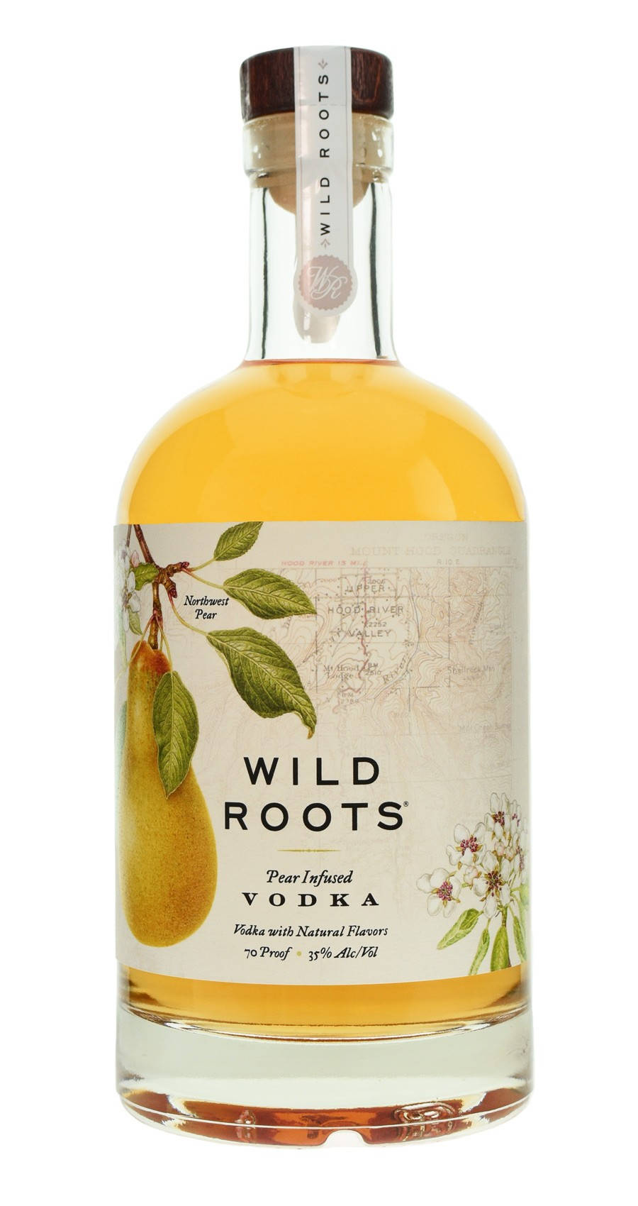 一瓶 Wild Roots 梨子注入伏特加，帶有天然風味和植物標籤設計。