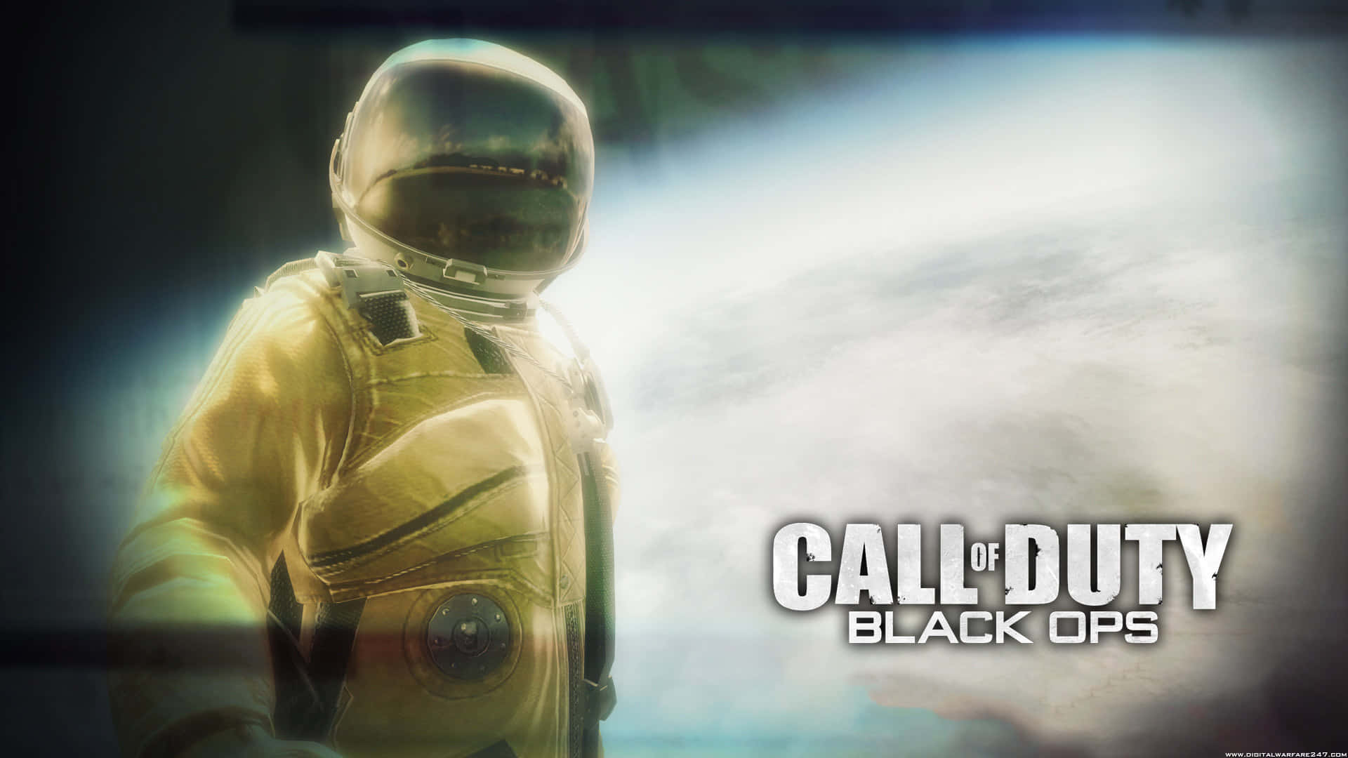 身穿金色裝甲的士兵站在多雲的天空中，帶有 Call of Duty Black Ops 文字。