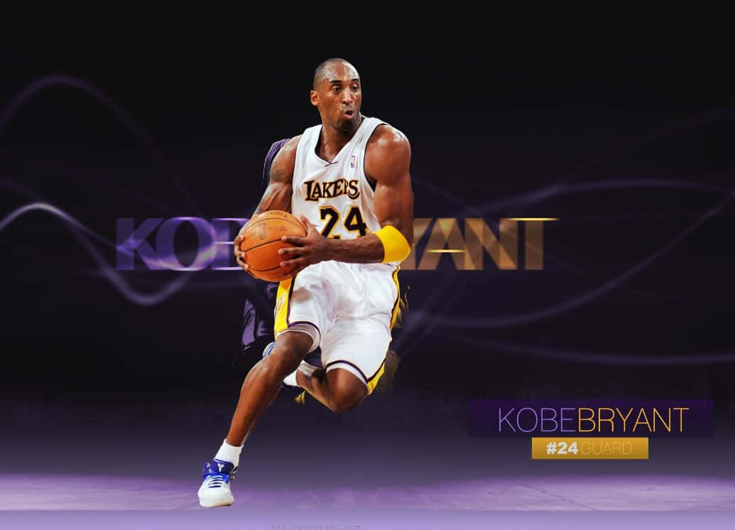 Kobe 桌布 壁紙 — 高比拜仁身穿湖人球衣，在深紫色抽象背景前動態運球。