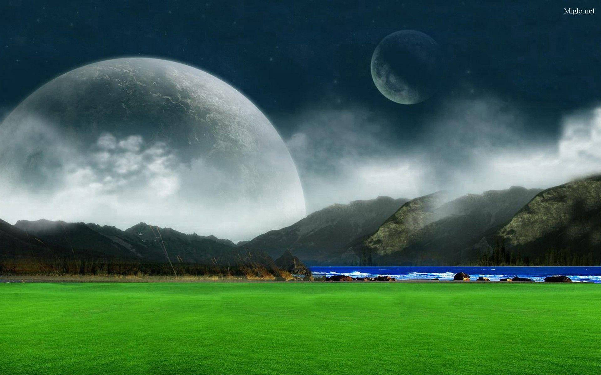 高清自然風景：雙月 壁紙 — 一個超現實的景觀，有充滿活力的綠色田野、黑暗的山脈和兩個巨大的月亮在繁星點點的夜空中發光。