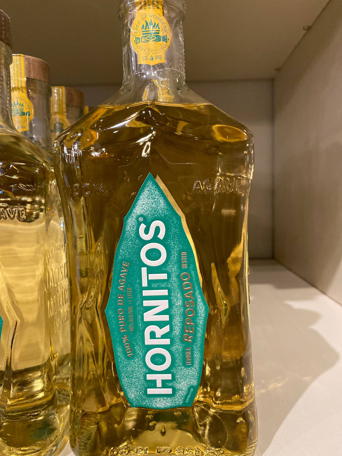 商店貨架上嘅Hornitos Reposado龍舌蘭酒瓶。