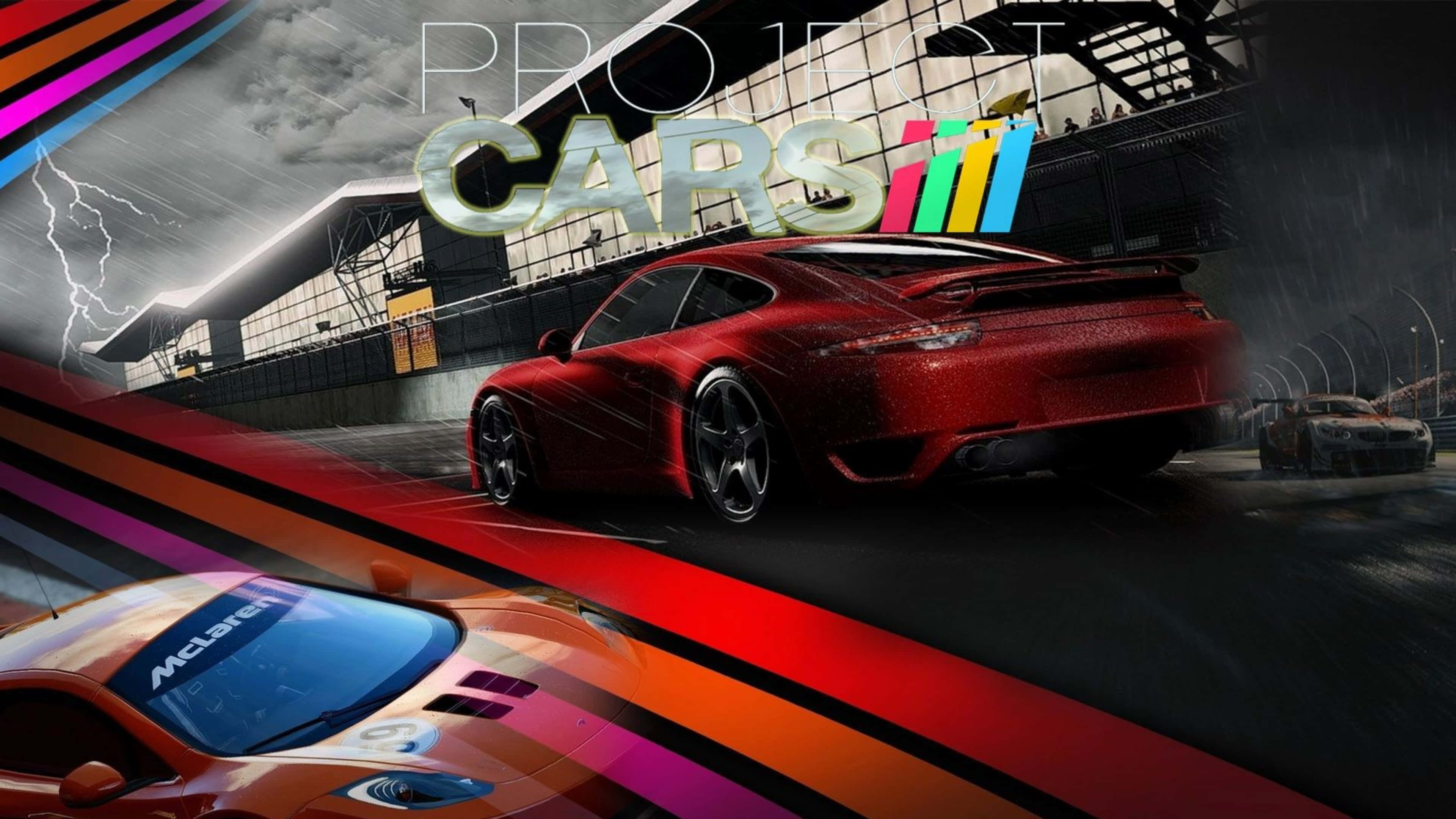 高速賽車 - 4K Project Cars 背景 壁紙 — 一輛紅色跑車在暴風雨的天空下，伴隨著閃電和鮮豔的運動條紋，在潮濕的賽道上奔馳。
