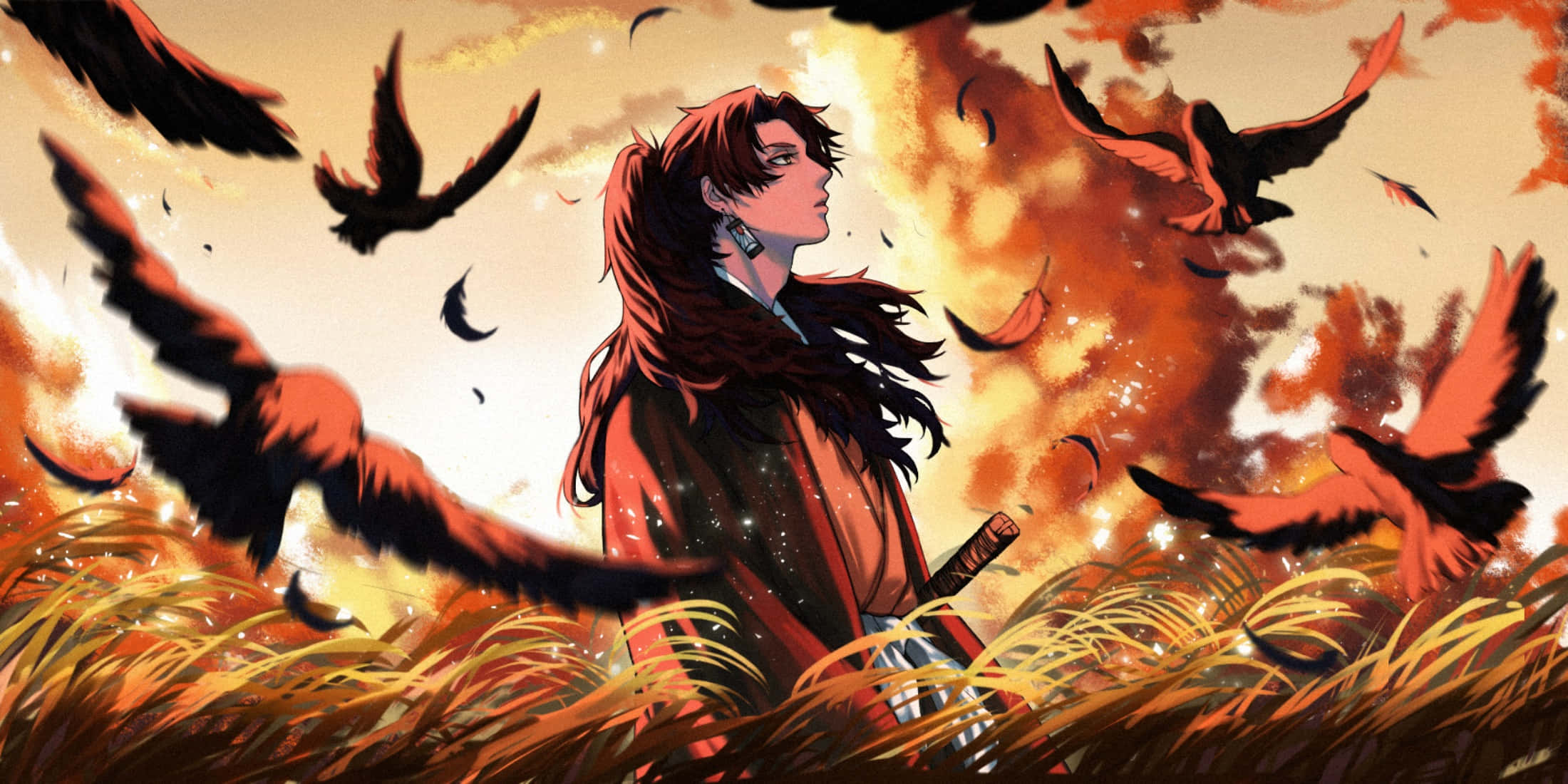 《鬼滅之刃》中的強大劍士——時透無一郎 壁紙 — 一位紅髮戰士站在金色草地上，火鳥在熾熱的橙色天空中翱翔。