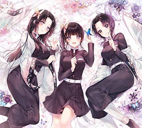 三個穿著校服嘅動漫女仔被櫻花同蝴蝶包圍。