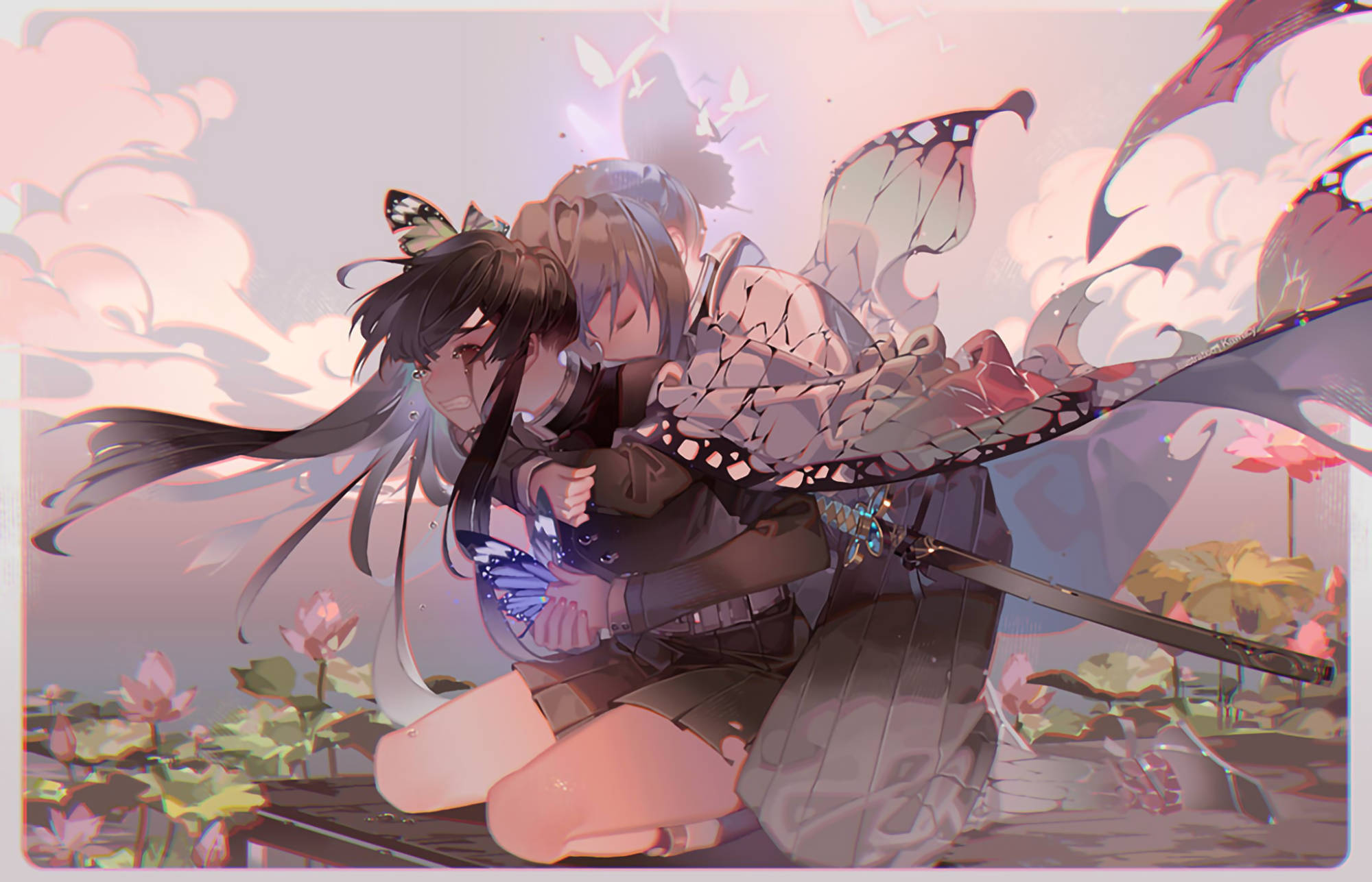 《鬼滅之刃》花咲桃與時透無一郎 傷感場景 壁紙 — 兩個動漫角色在柔和粉彩天空下，於飄浮的蝴蝶和粉紅蓮花中溫柔擁抱。