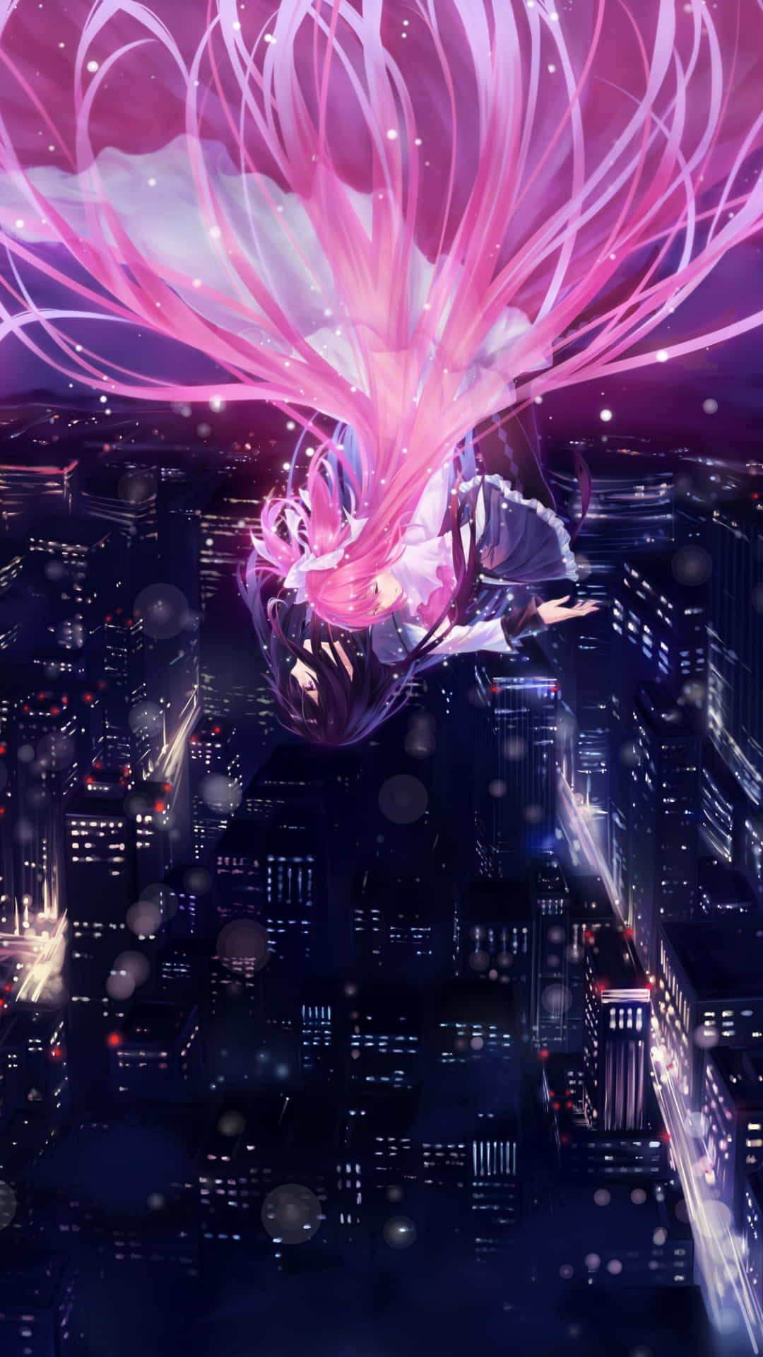 《魔法少女小圓》角色櫻木千尋 壁紙 — 一個粉紅色頭髮發光的動漫女孩在夜晚漂浮在霓虹燈照亮的城市景觀之上，頭髮飄逸，閃爍著粒子。