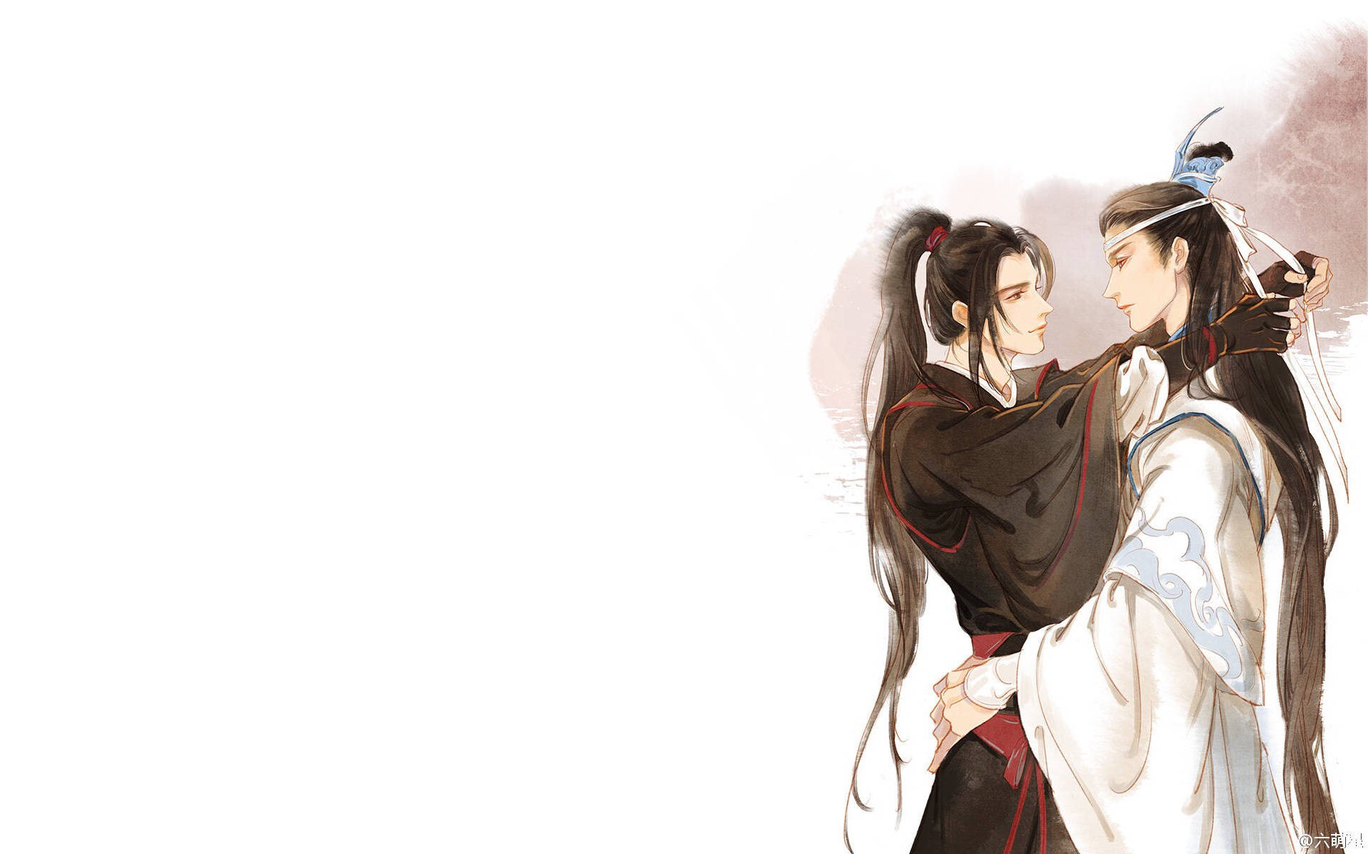 《魔道祖師》藍忘機與魏無羨 壁紙 — 兩位穿著優雅傳統長袍的動畫男子，在柔和霧氣背景中溫柔擁抱。