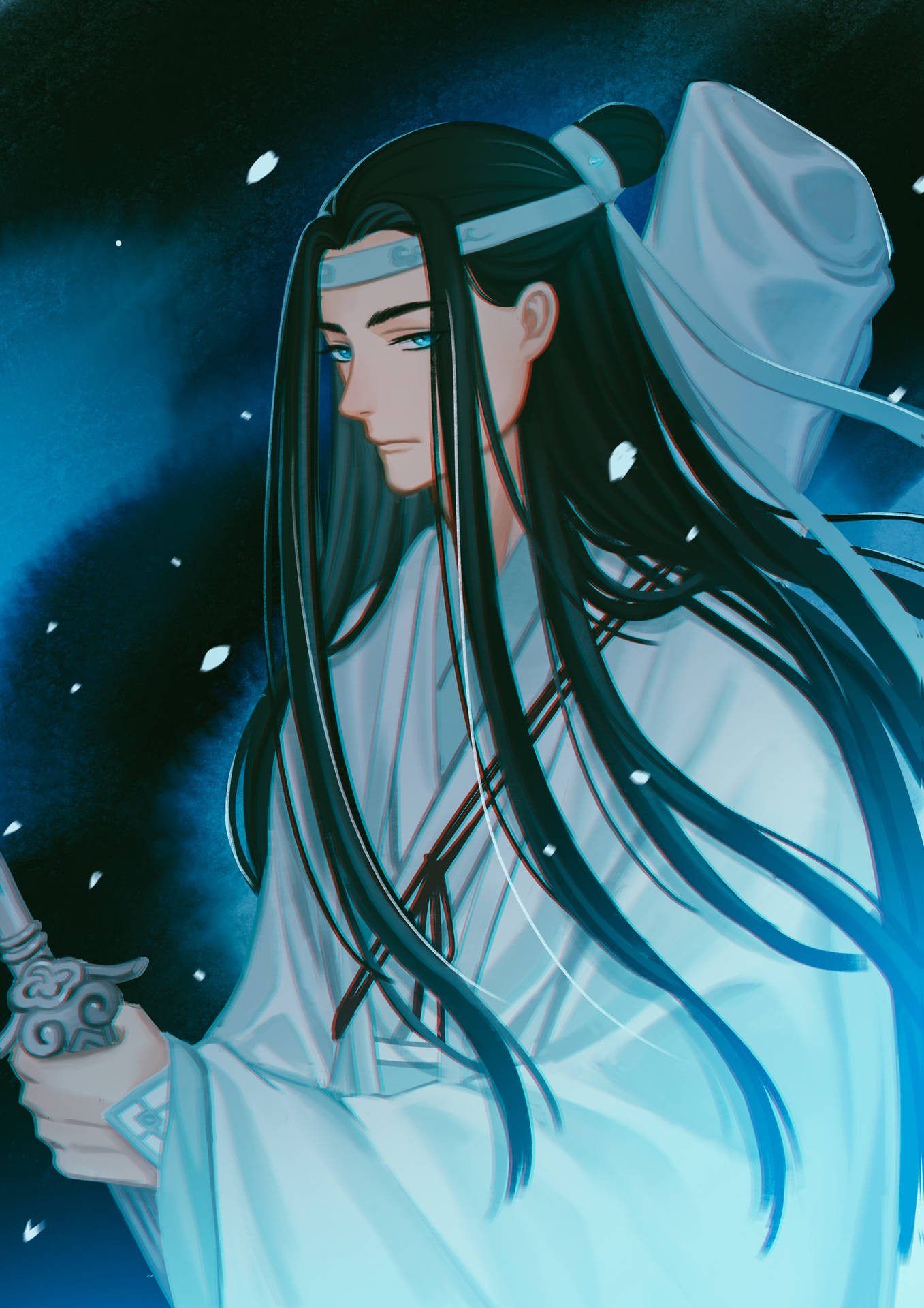 動漫戰士身穿白色長袍，在繁星點點的夜空下，手持劍，花瓣飄落。