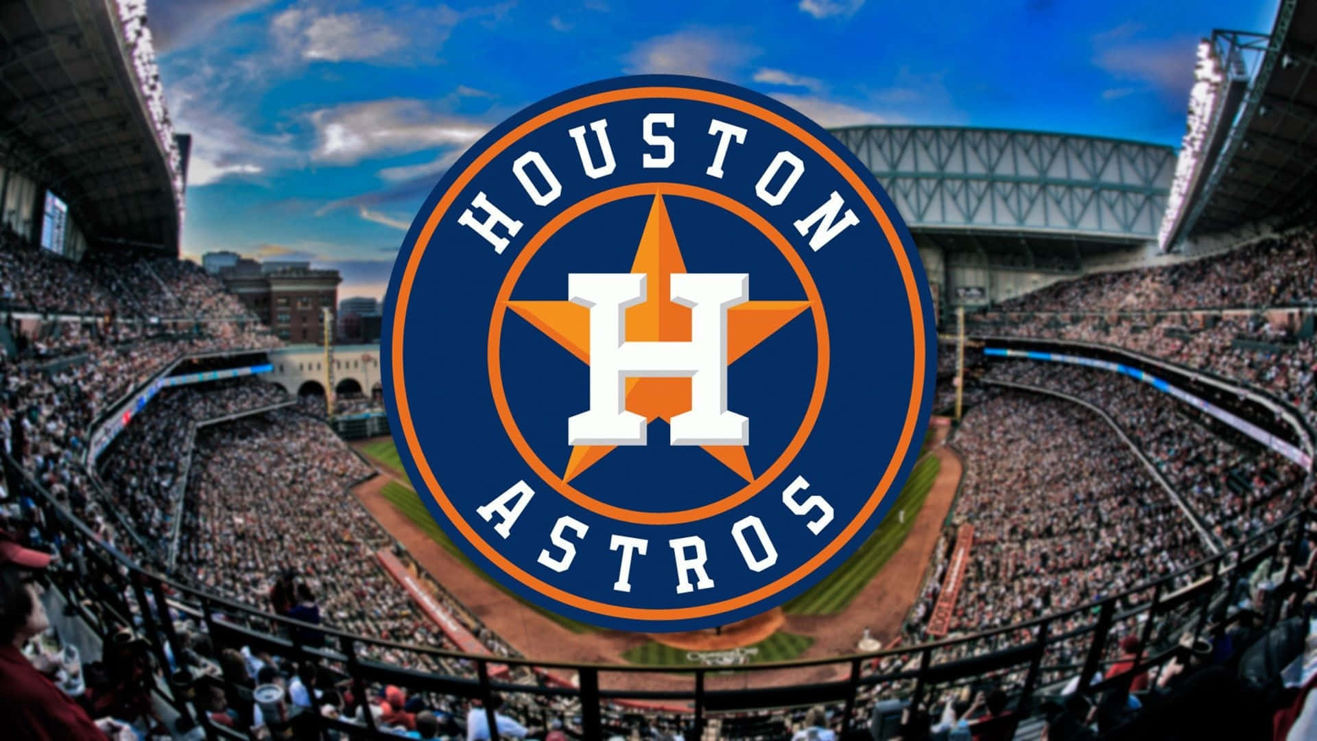 Astros 桌布 壁紙 — 魚眼鏡頭下的擁擠棒球場，中央是休斯頓太空人隊標誌。