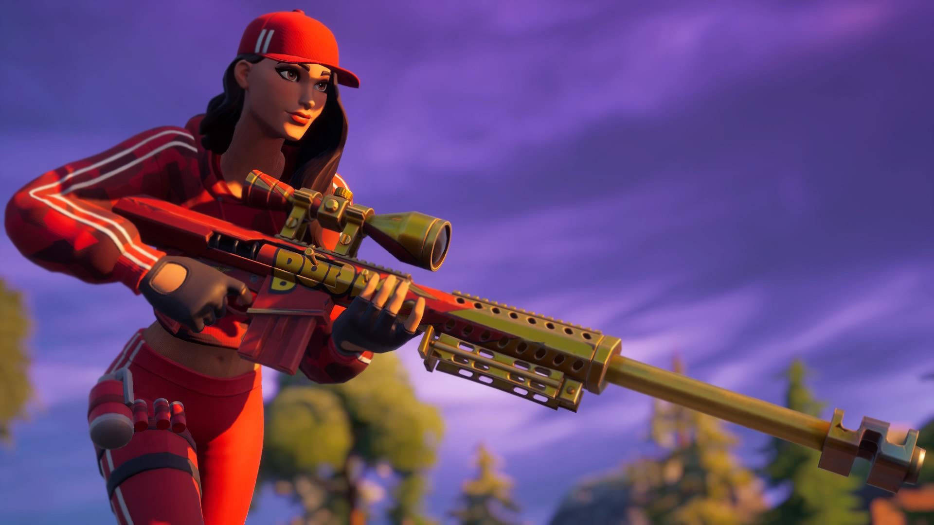 魯比《Fortnite》爆破狙擊手 壁紙 — 一個穿著紅色運動裝備的Fortnite角色，在紫色黃昏天空下瞄準一把金紅色的狙擊步槍。