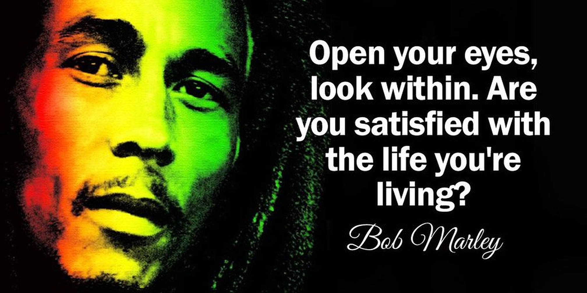 鮑伯馬利語錄特寫 壁紙 — Bob Marley 的鮮明肖像，帶有紅、綠、黃漸變燈光，並在黑色背景上疊加勵志名言。