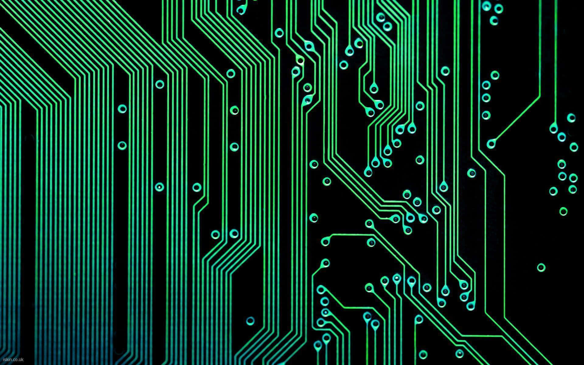 Motherboard 桌布 壁紙 — 鮮綠色發光電路板路徑，在純黑背景上帶有複雜的電子連接。