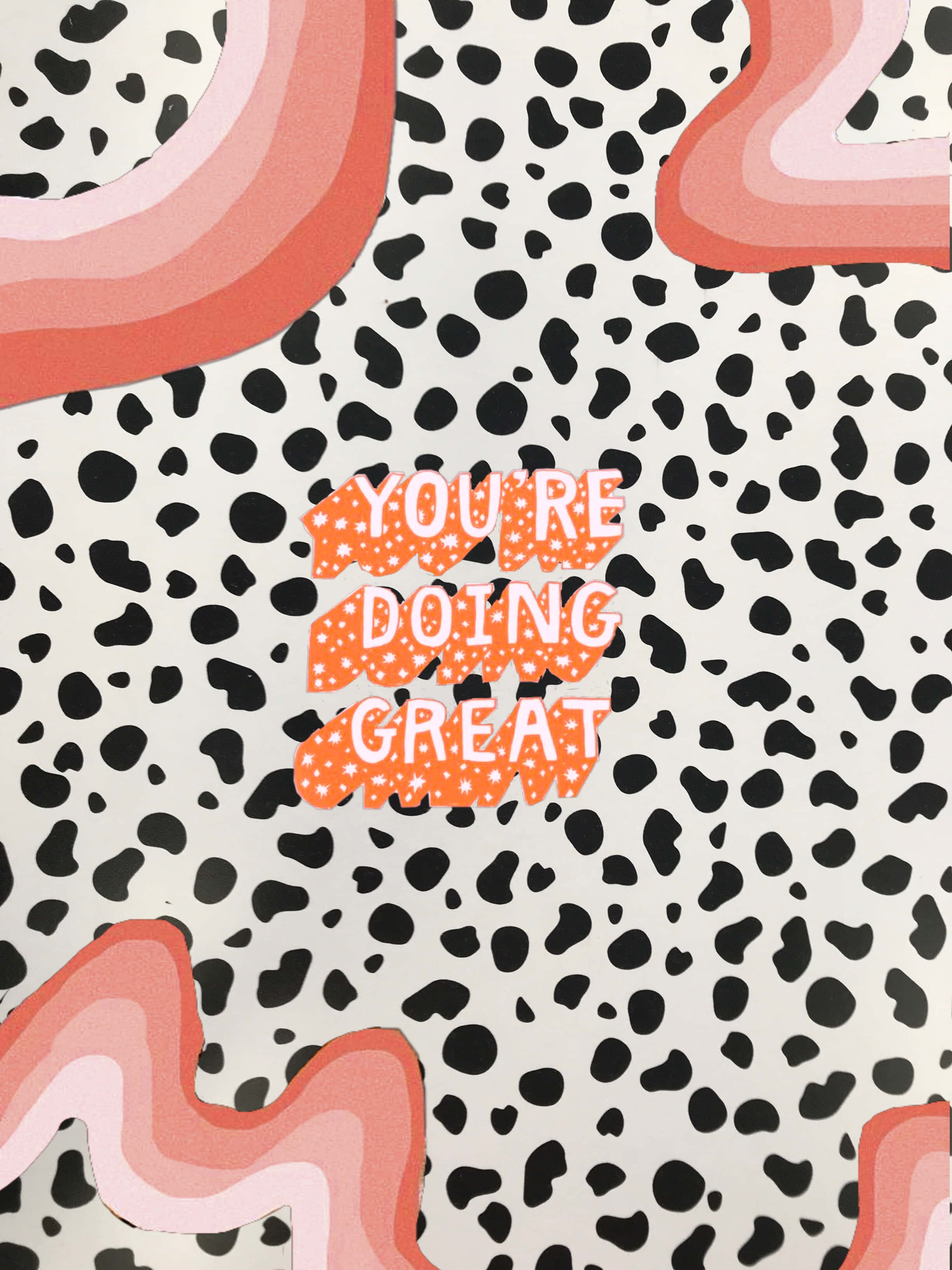Aesthetic Vsco 桌布 壁紙 — 鮮豔的橙色文字「YOU'RE DOING GREAT」漂浮在帶有柔和粉紅色波浪形狀的黑色圓點圖案上。