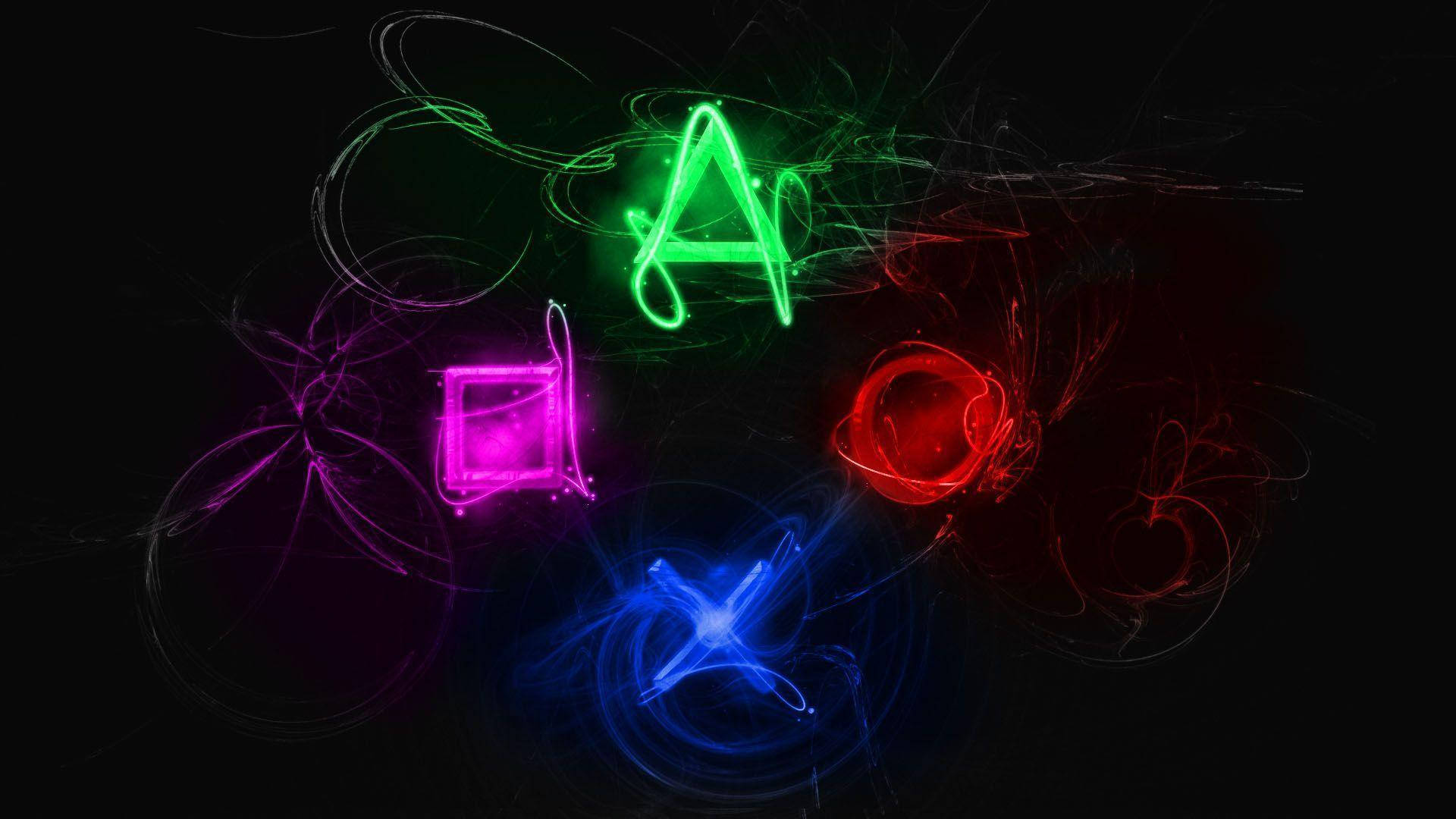 PlayStation 桌布 壁紙 — 鮮豔的霓虹字母和旋轉的光跡在黑暗背景上閃耀，構成動態的數位抽象作品。
