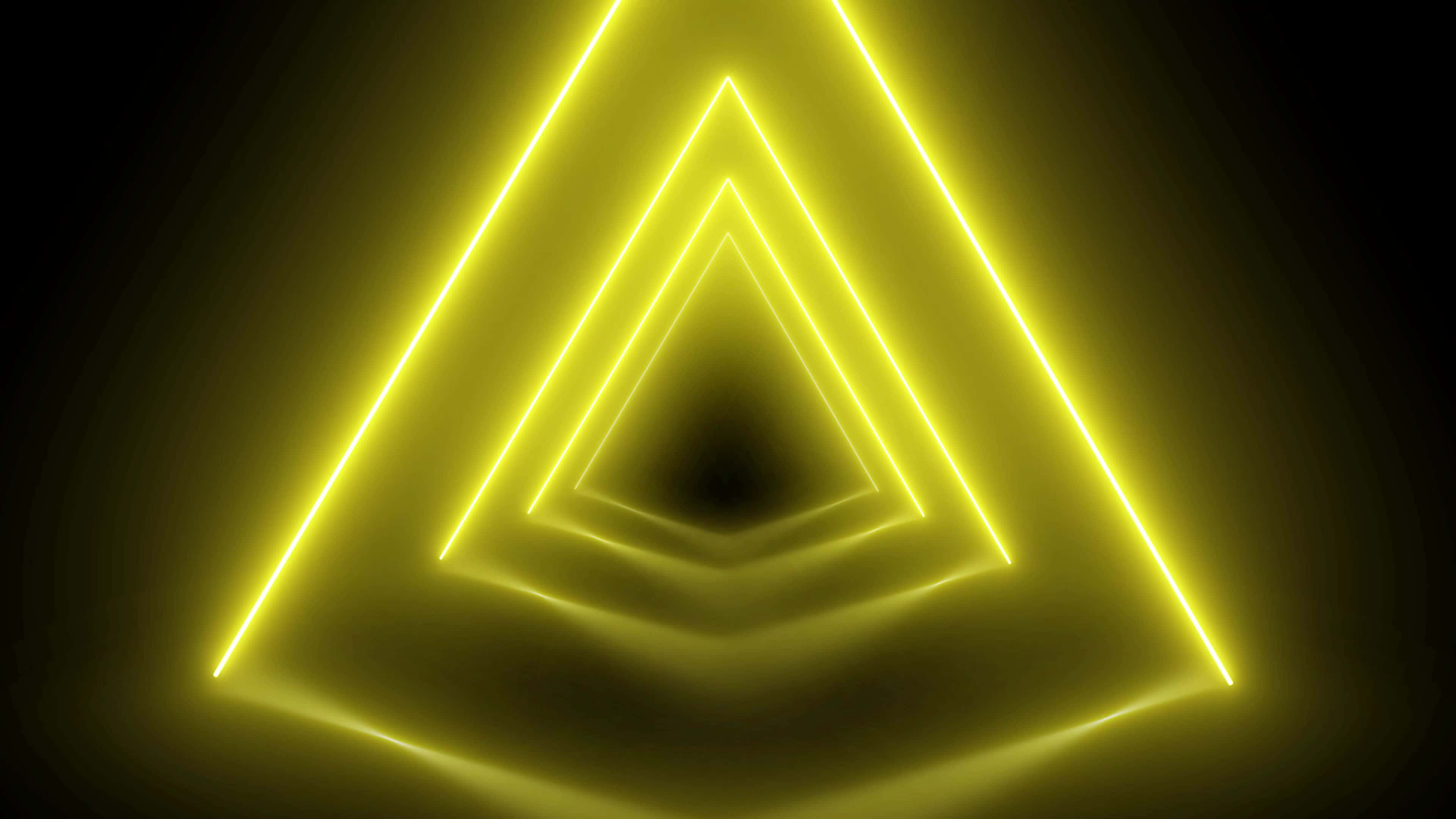 Yellow Triangle 桌布 壁紙 — 鮮豔的黃色霓虹三角形退入黑暗虛空，營造出催眠隧道效果。