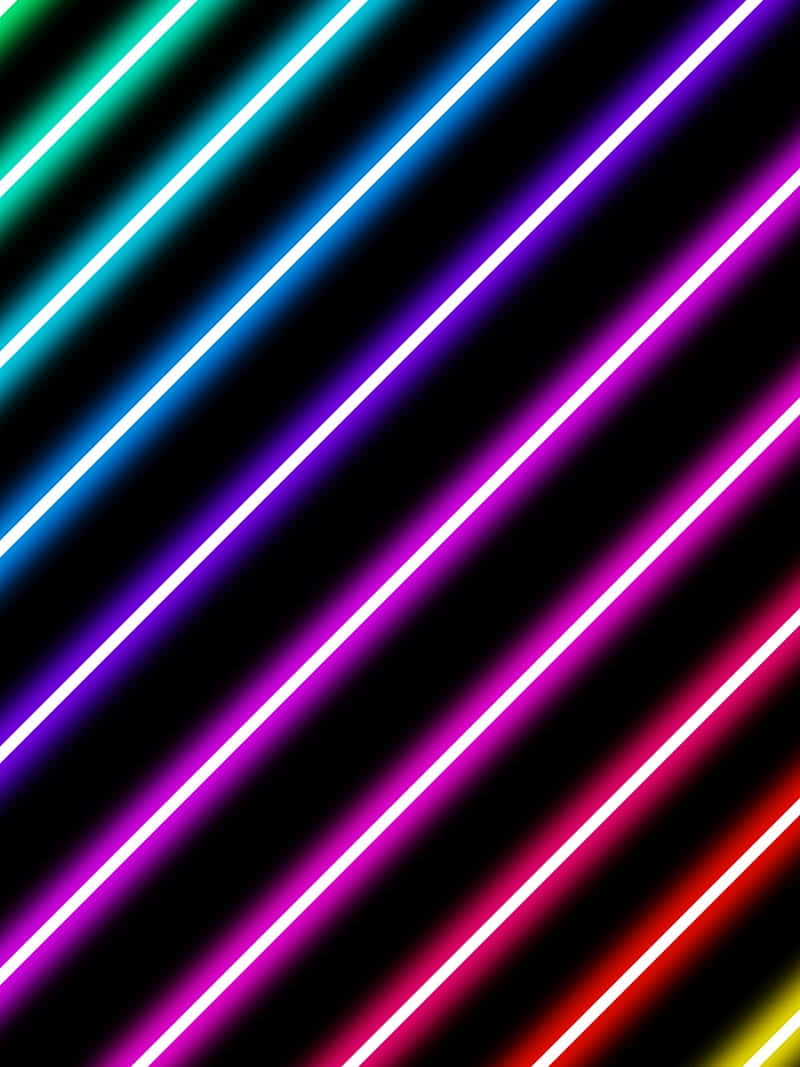 鮮豔霓虹線條背景 壁紙 — 充滿活力的對角線霓虹燈以電光色調劃過漆黑的背景，營造出動態的未來感光芒。