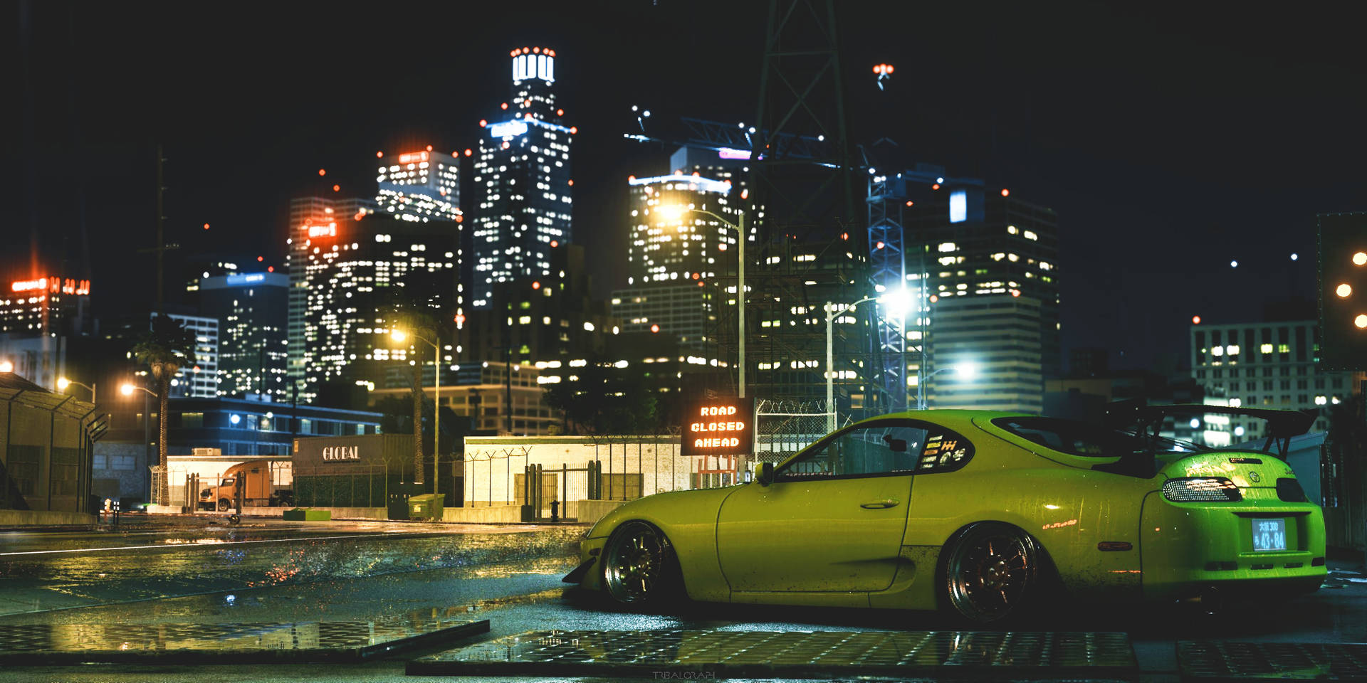 青檸綠色跑車停在夜間潮濕的城市街道上，有發光的霓虹燈招牌和摩天大樓。