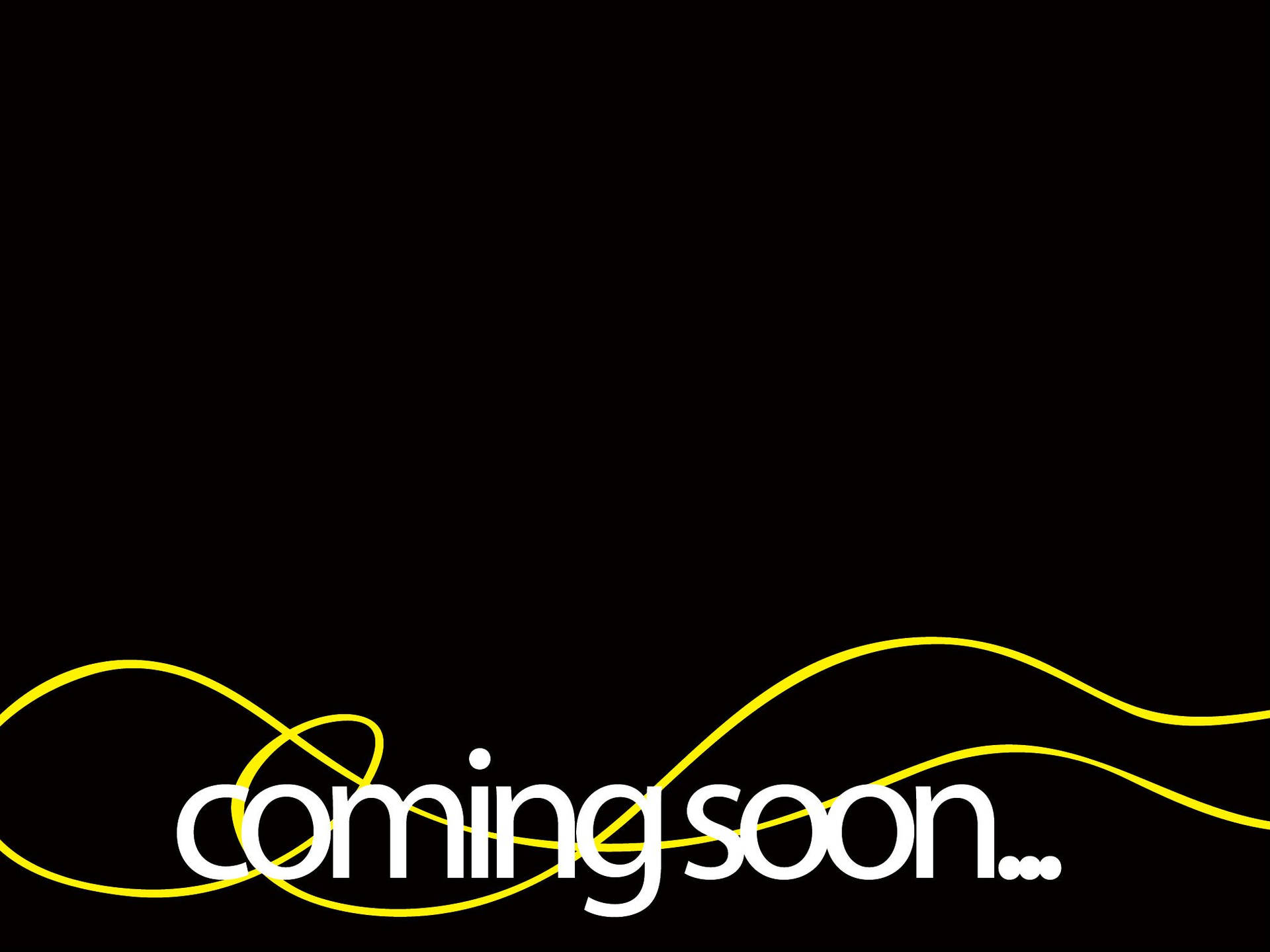 黑色背景上寫著coming soon的粗體白色文字和黃色線條