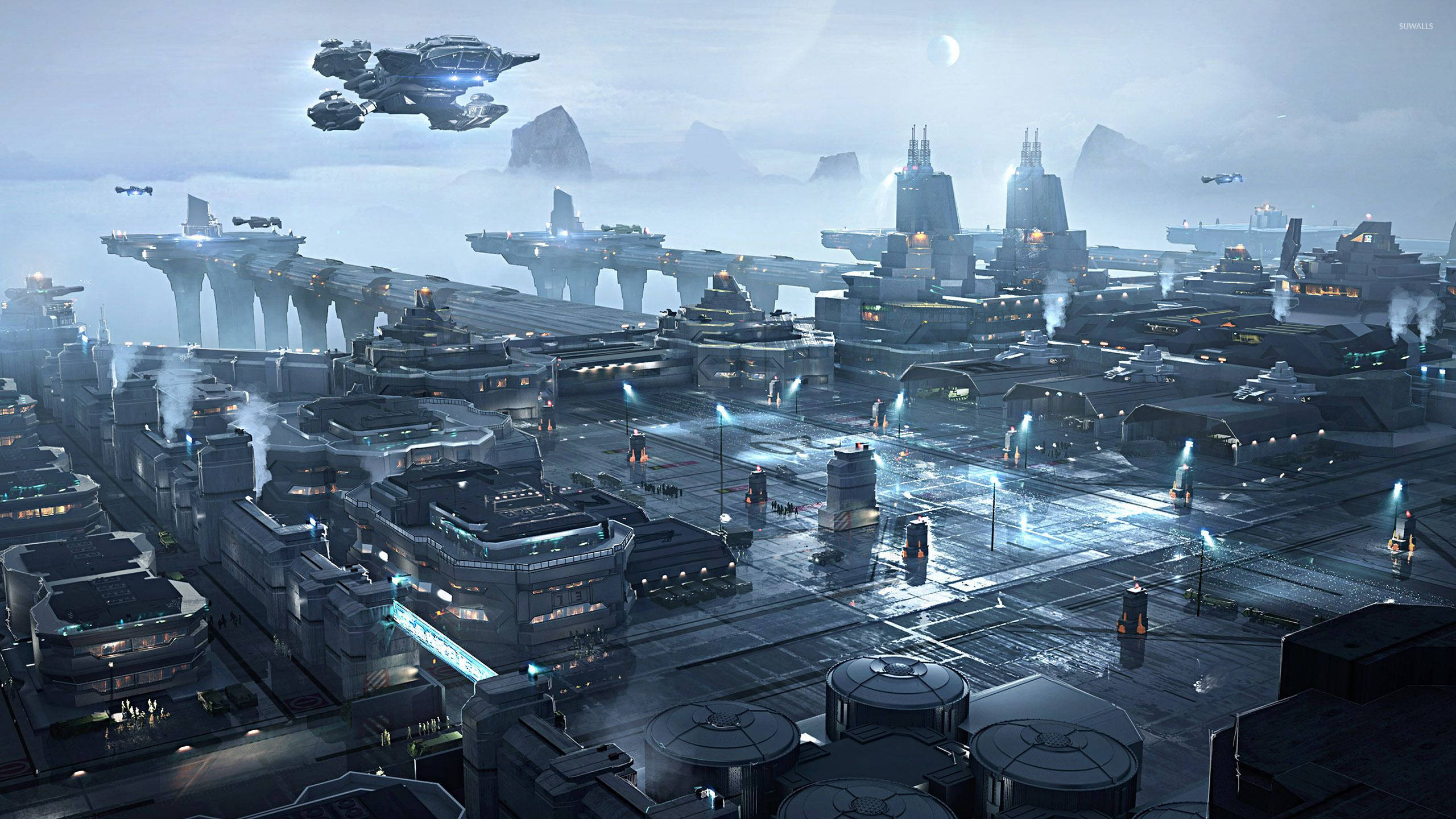 Star Citizen Castra II 壁紙 — 黎明時分的未來城市景觀，飛船懸浮在金屬摩天大樓之上，遠處是霧氣繚繞的山脈。
