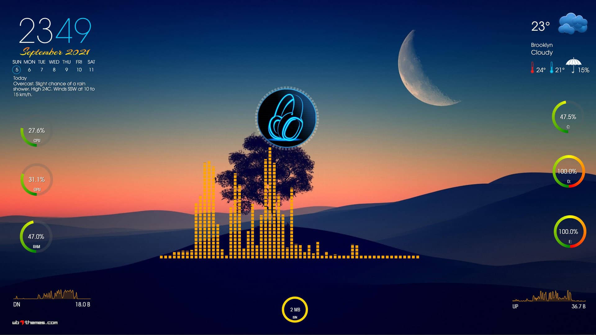 夜間山景上的數碼音頻均衡器疊加層，帶有天氣和時間信息。