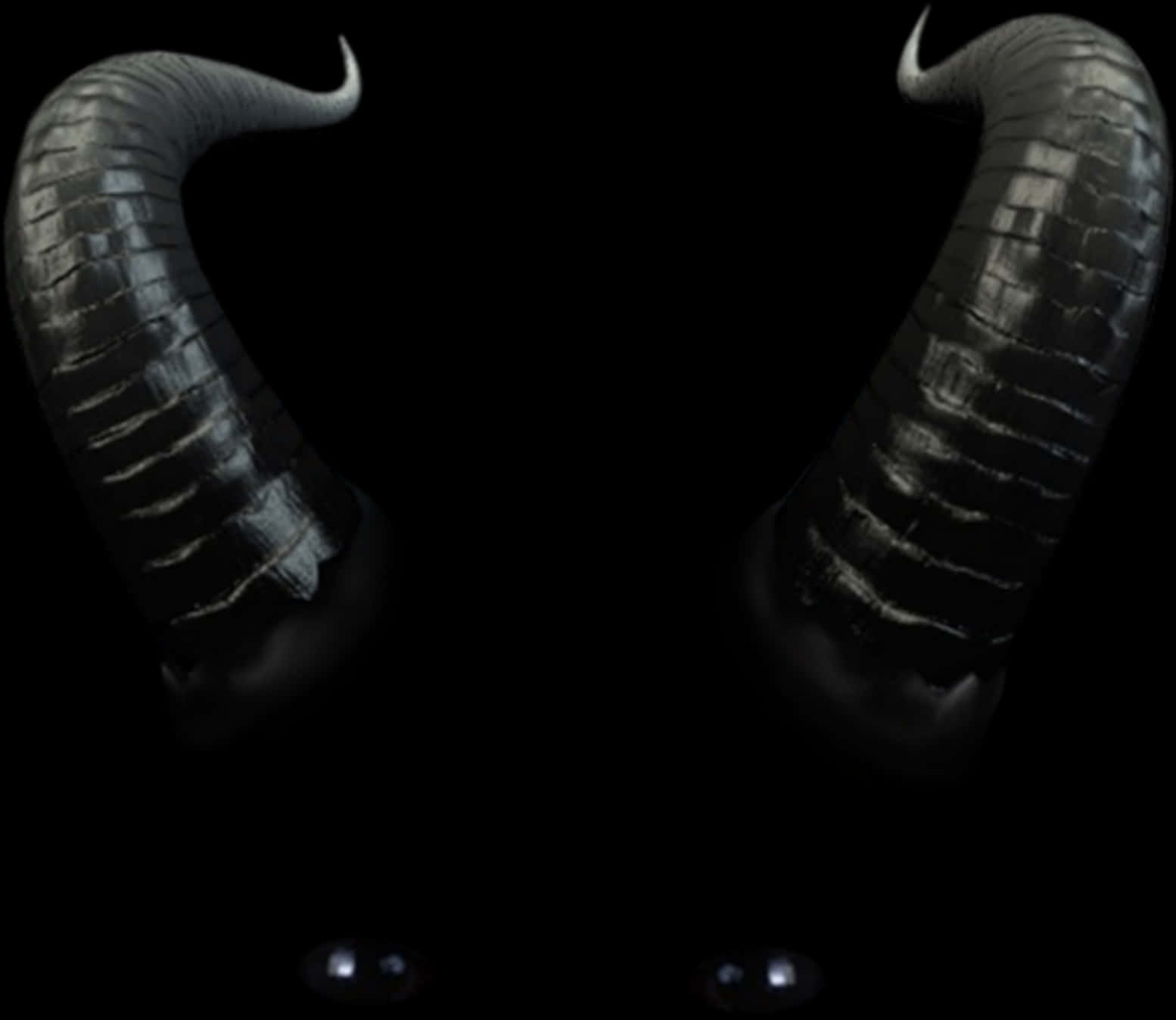 黑暗神秘魔鬼角 壁紙 — 兩個大型彎曲黑色角，帶有紋理脊線和發光眼睛，背景為深色。