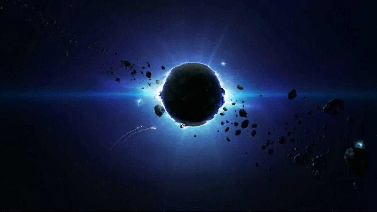 行星遮蔽明亮的藍色恆星，小行星在太空中漂浮。
