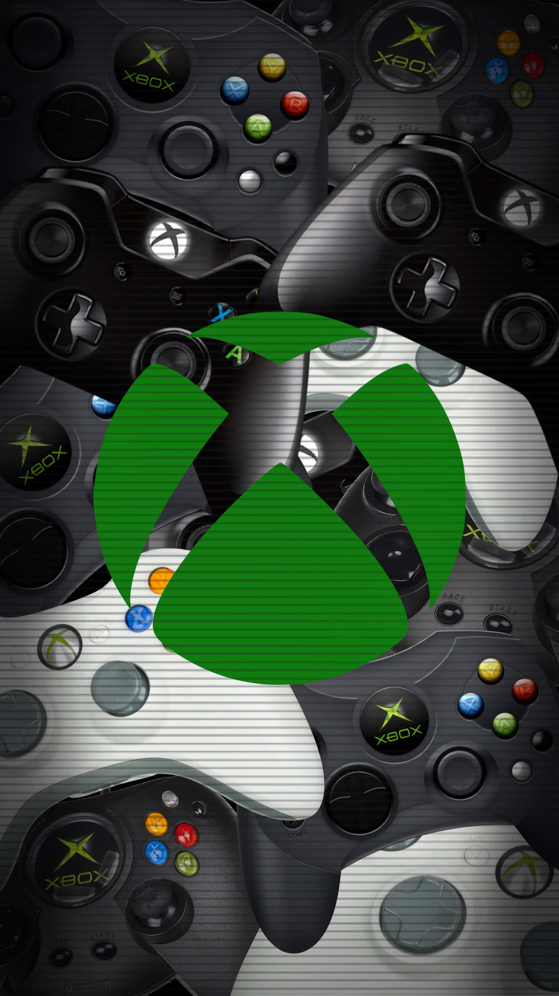 黑白 Xbox 遙控器 壁紙 — Xbox 手掣拼貼畫，中央發光綠色標誌，金屬背景。