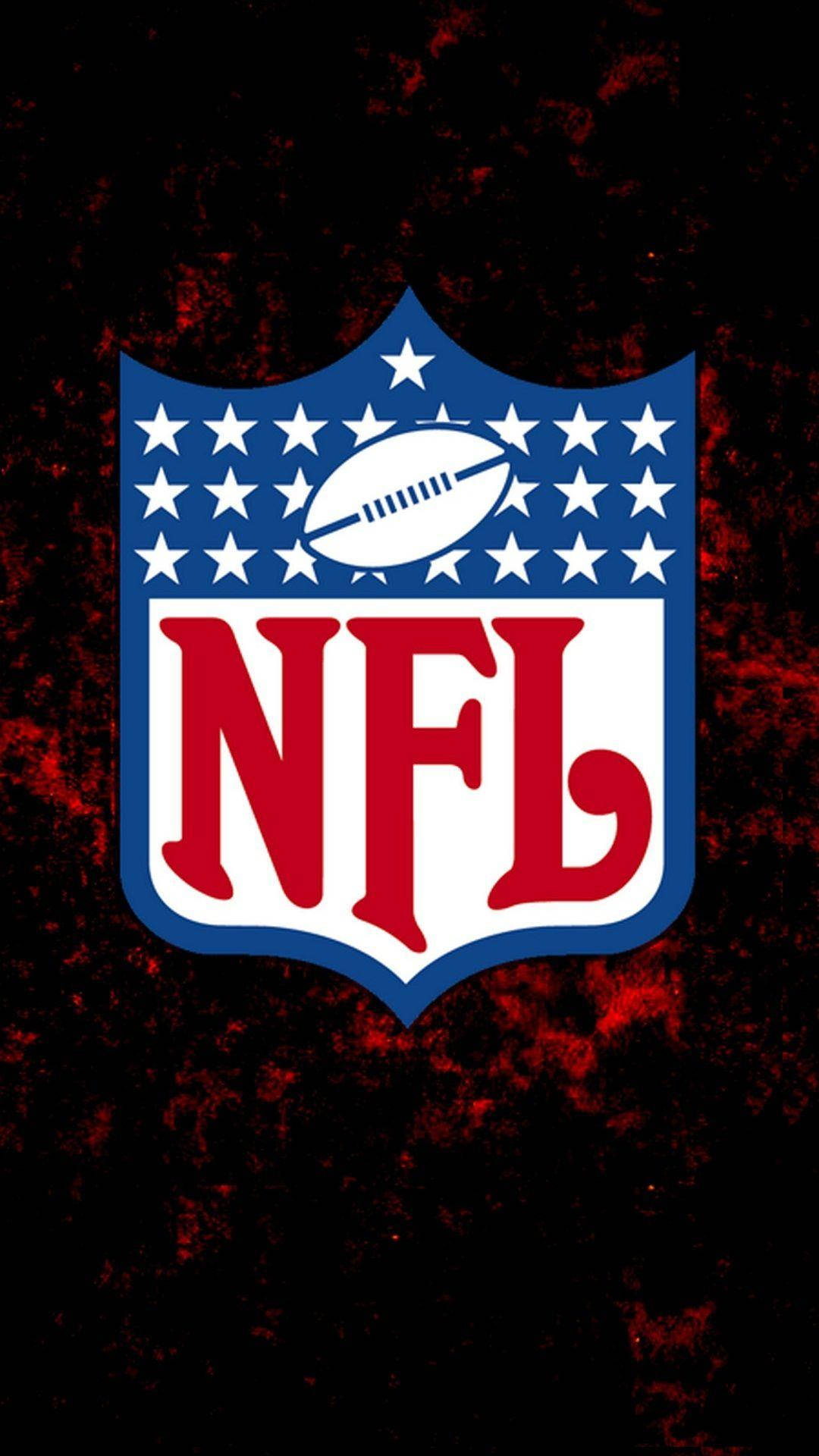 帶有星星和橄欖球的NFL標誌，置於深紅色紋理背景上。