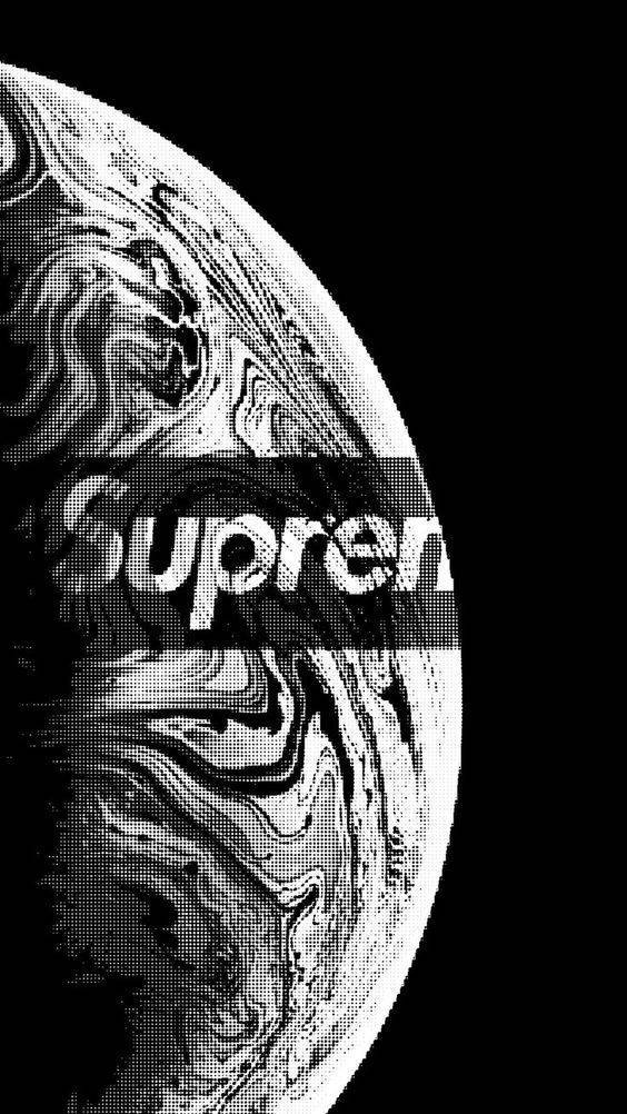 黑色Supreme星球地球 壁紙 — 一個黑白半色調球體，帶有漩渦紋理和部分被遮擋的 'Supreme' 標誌，背景為深色。