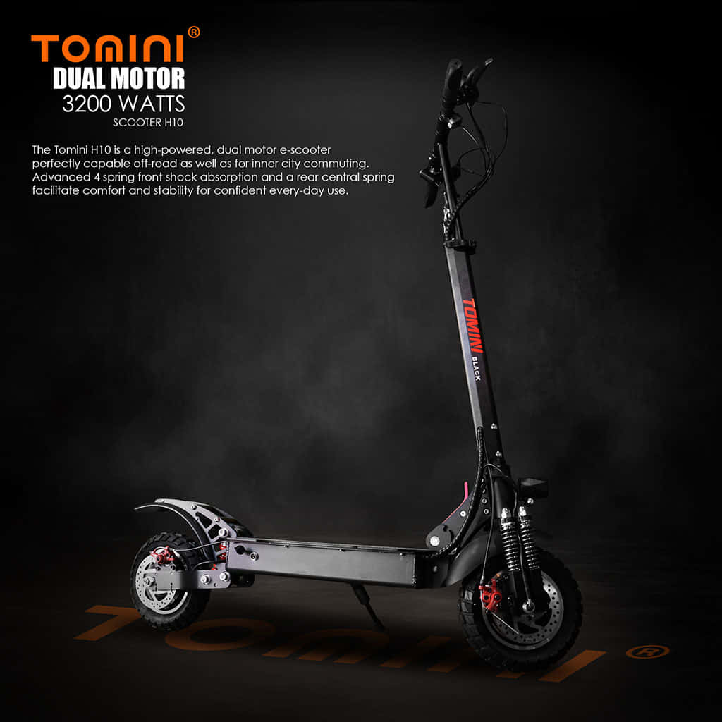 深色背景上帶有紅色點綴的Tomini雙摩打電動滑板車。