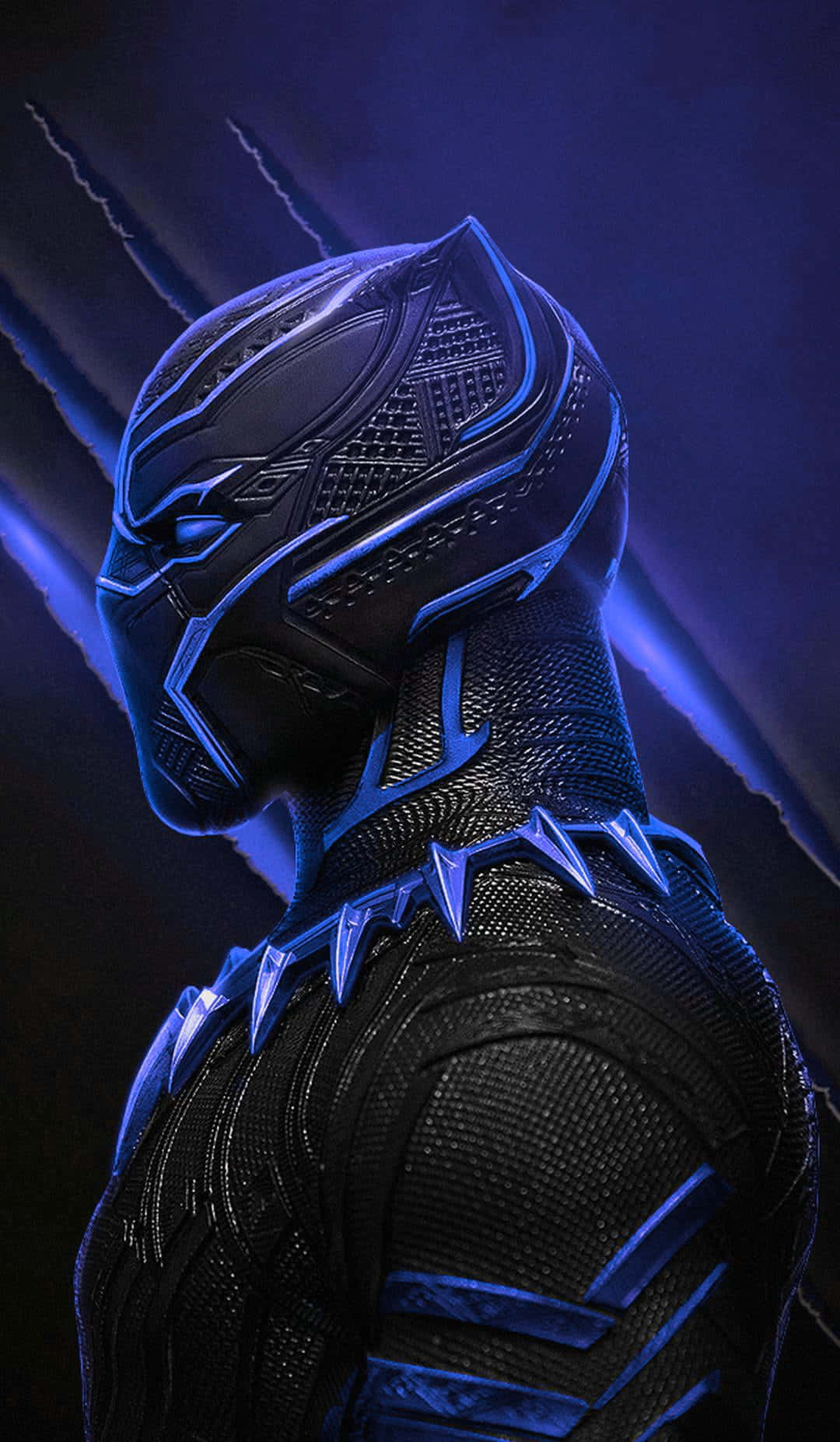 Vibranium 桌布 壁紙 — 黑豹身穿時尚的黑色和藍色盔甲，在深藍色能量照明背景下以戲劇性的側面輪廓站立。