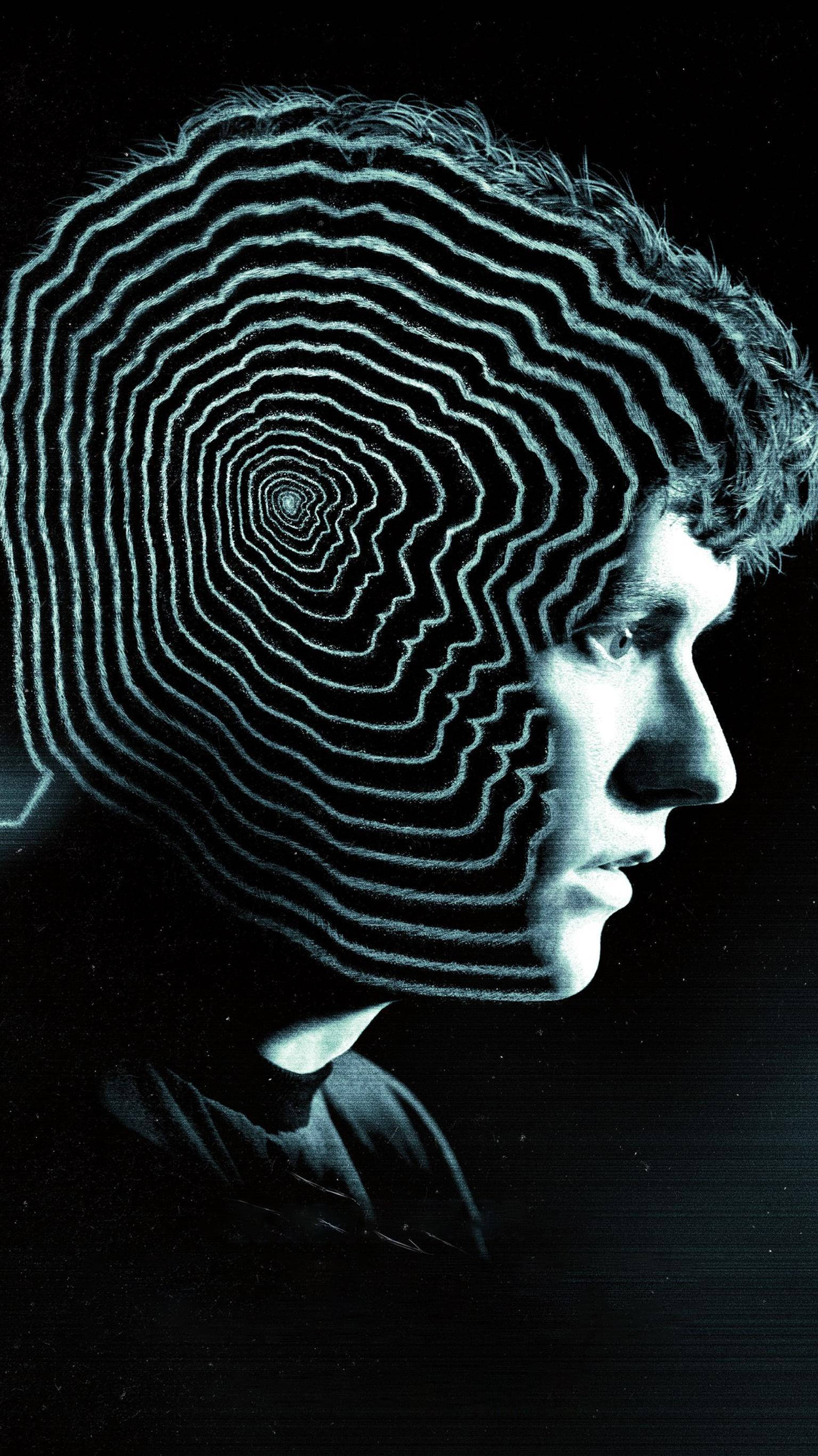 黑鏡《班德斯納奇》海報 壁紙 — 一個人的側面，發光的同心圓線條在他們的臉上螺旋，背景為深色。