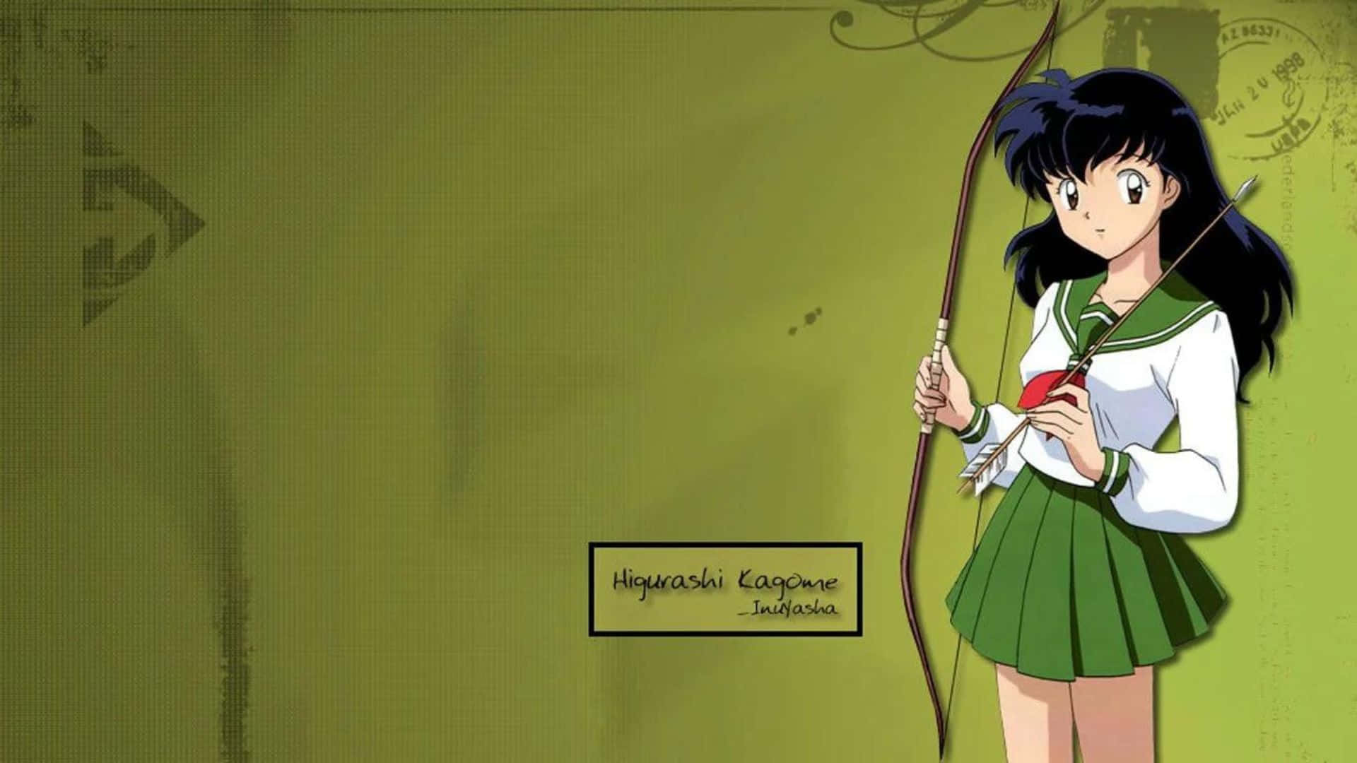 Kagome Higurashi 桌布 壁紙 — 黑髮動漫女孩穿著綠色校服，在紋理橄欖綠背景前手持弓箭。
