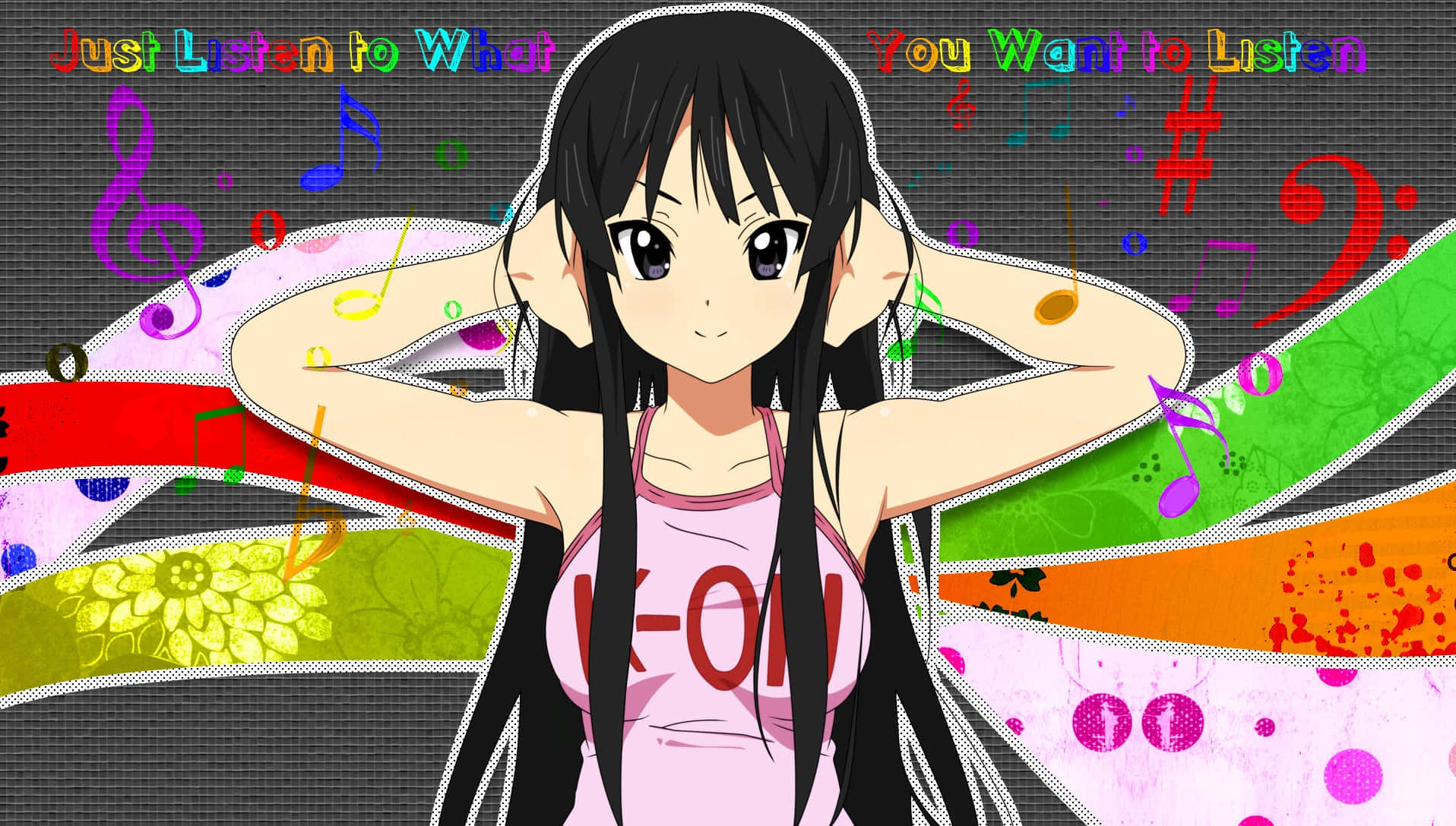 K-on 桌布 壁紙 — 黑髮粉紅背心動漫女孩在鮮豔條紋背景前，用雙手捂住耳朵，彩色音符在她周圍飄浮。