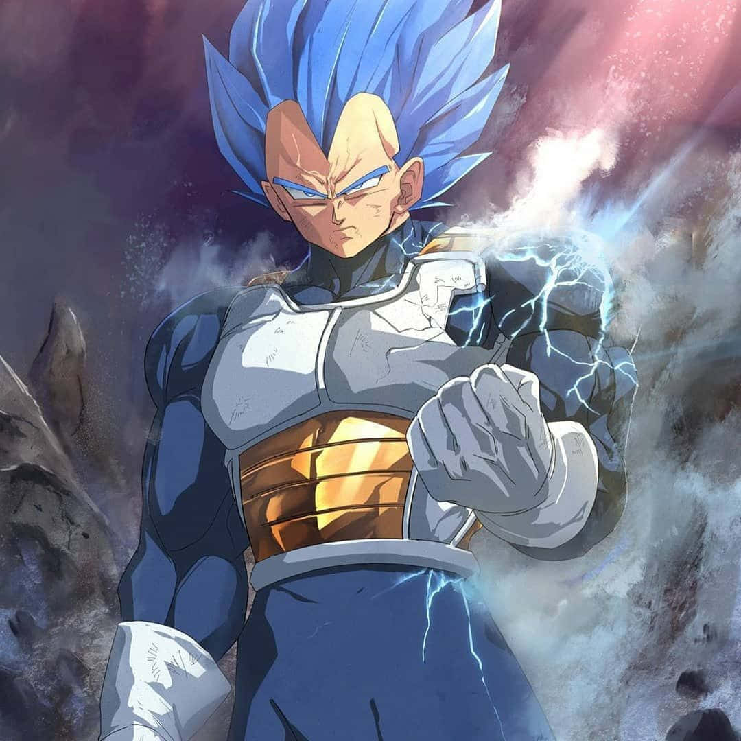 《龍珠》1080x1080 貝吉塔藍色數位藝術 壁紙 — 動畫戰士比達以超級賽亞人藍形態，在宇宙背景下以兇猛表情引導閃電能量。